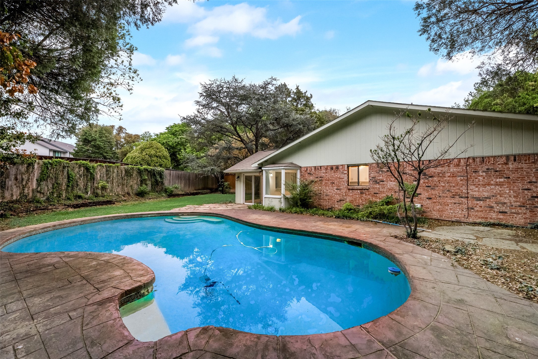 3940 Dalgreen Circle Dallas TX 75214