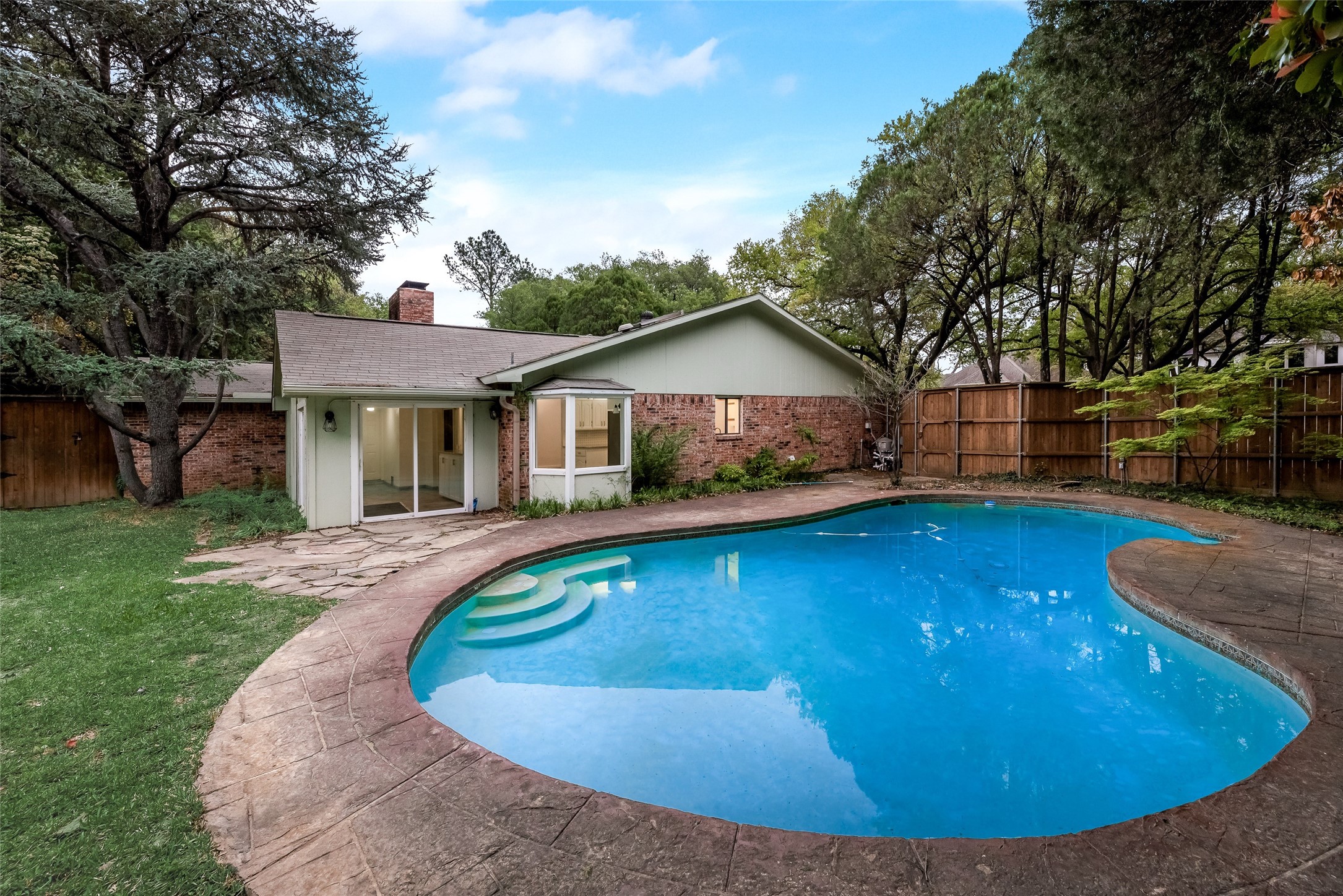 3940 Dalgreen Circle Dallas TX 75214