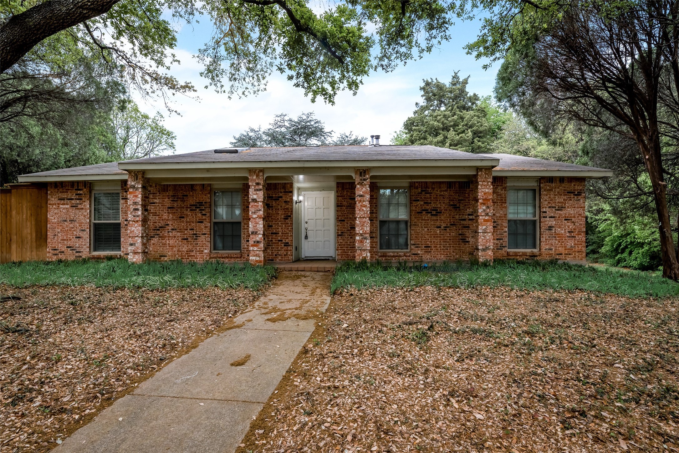 3940 Dalgreen Circle Dallas TX 75214