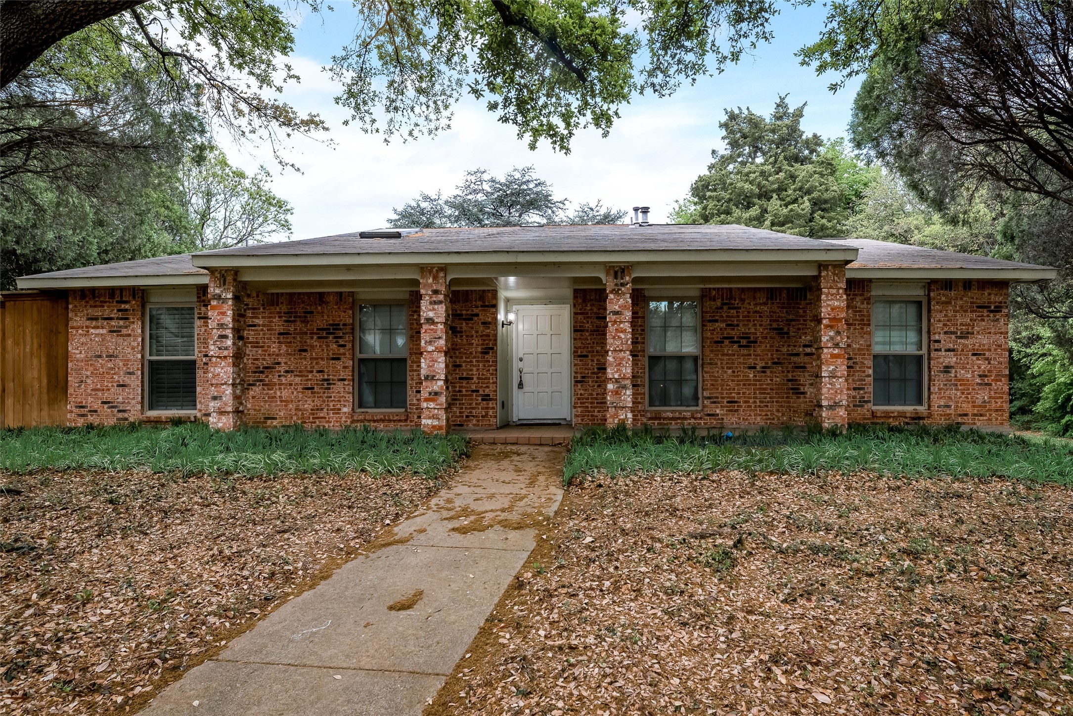 3940 Dalgreen Circle Dallas TX 75214