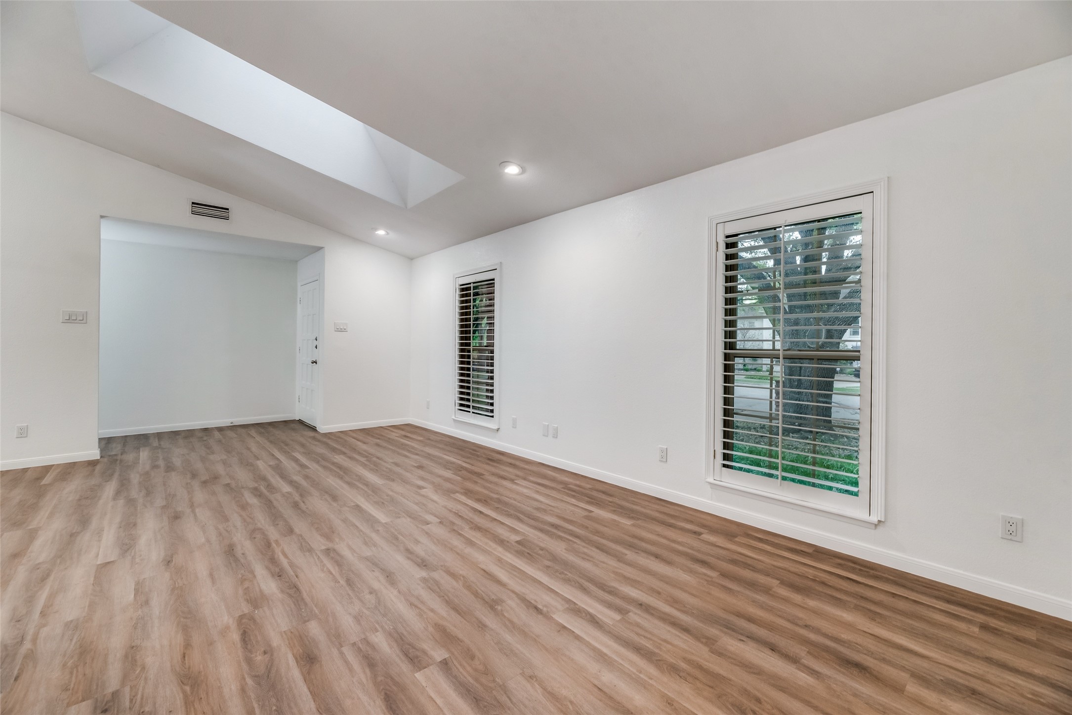 3940 Dalgreen Circle Dallas TX 75214
