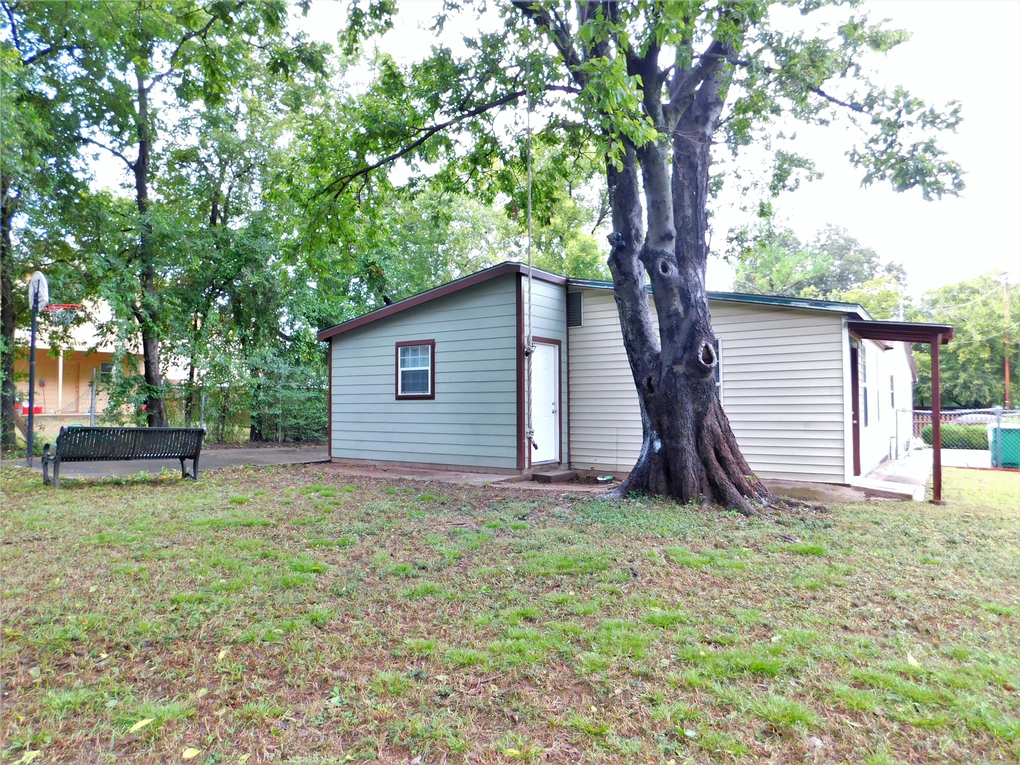 1007 W Collins Street Denton TX 76201