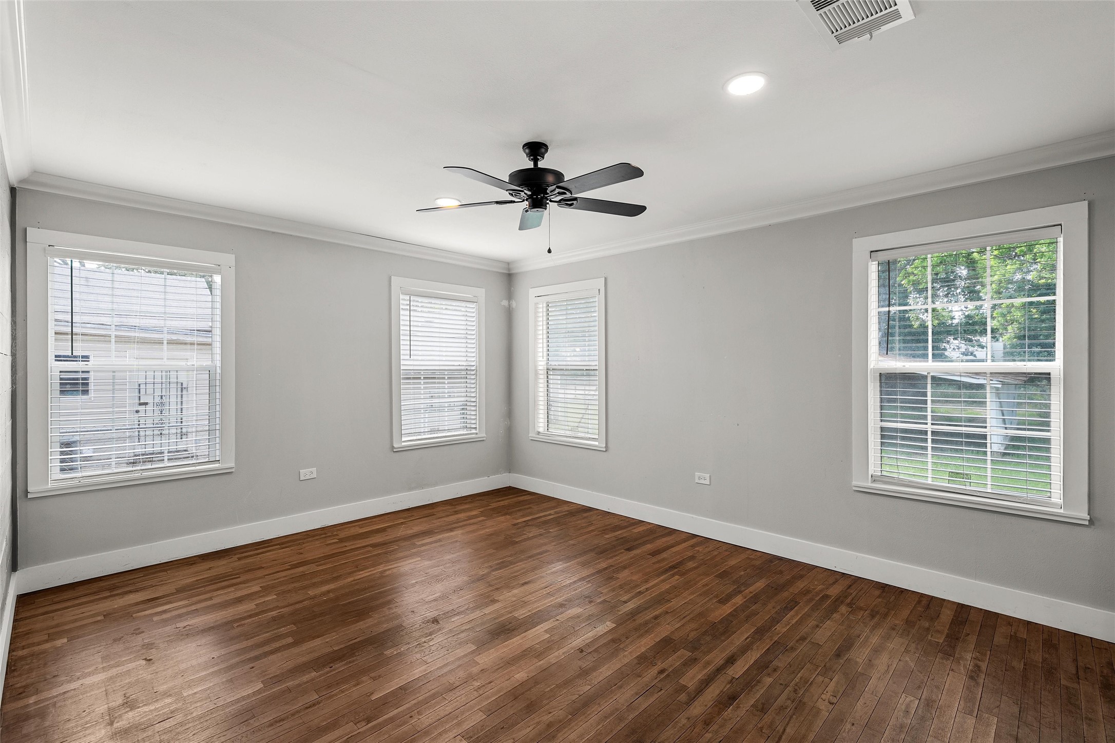 2704 Herring Avenue Waco TX 76708