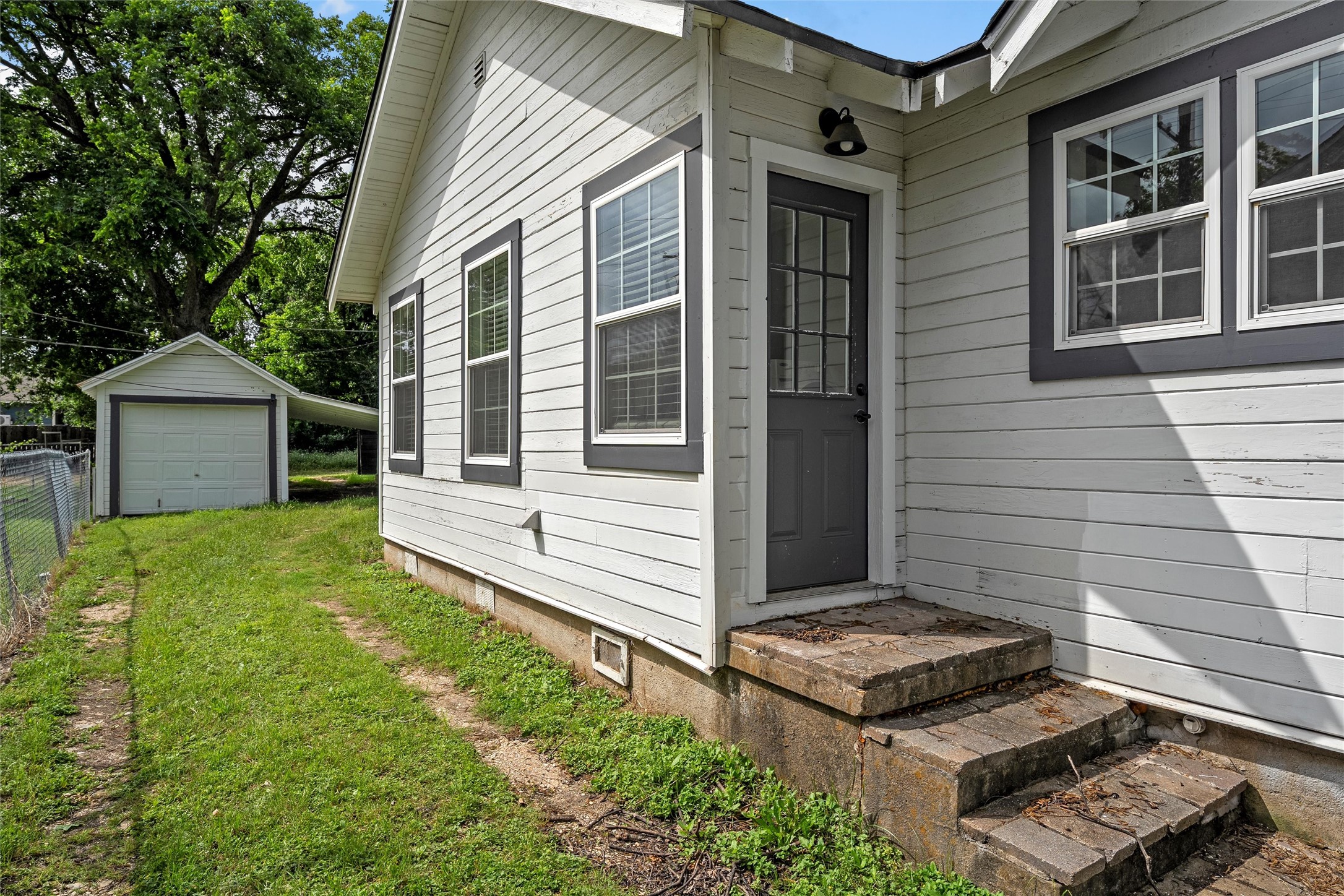 2704 Herring Avenue Waco TX 76708