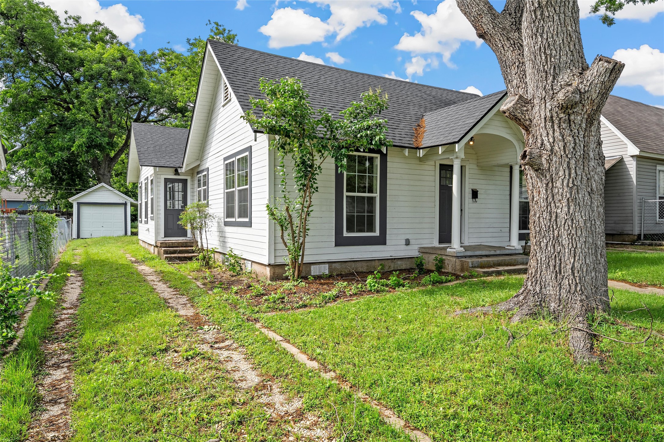 2704 Herring Avenue Waco TX 76708
