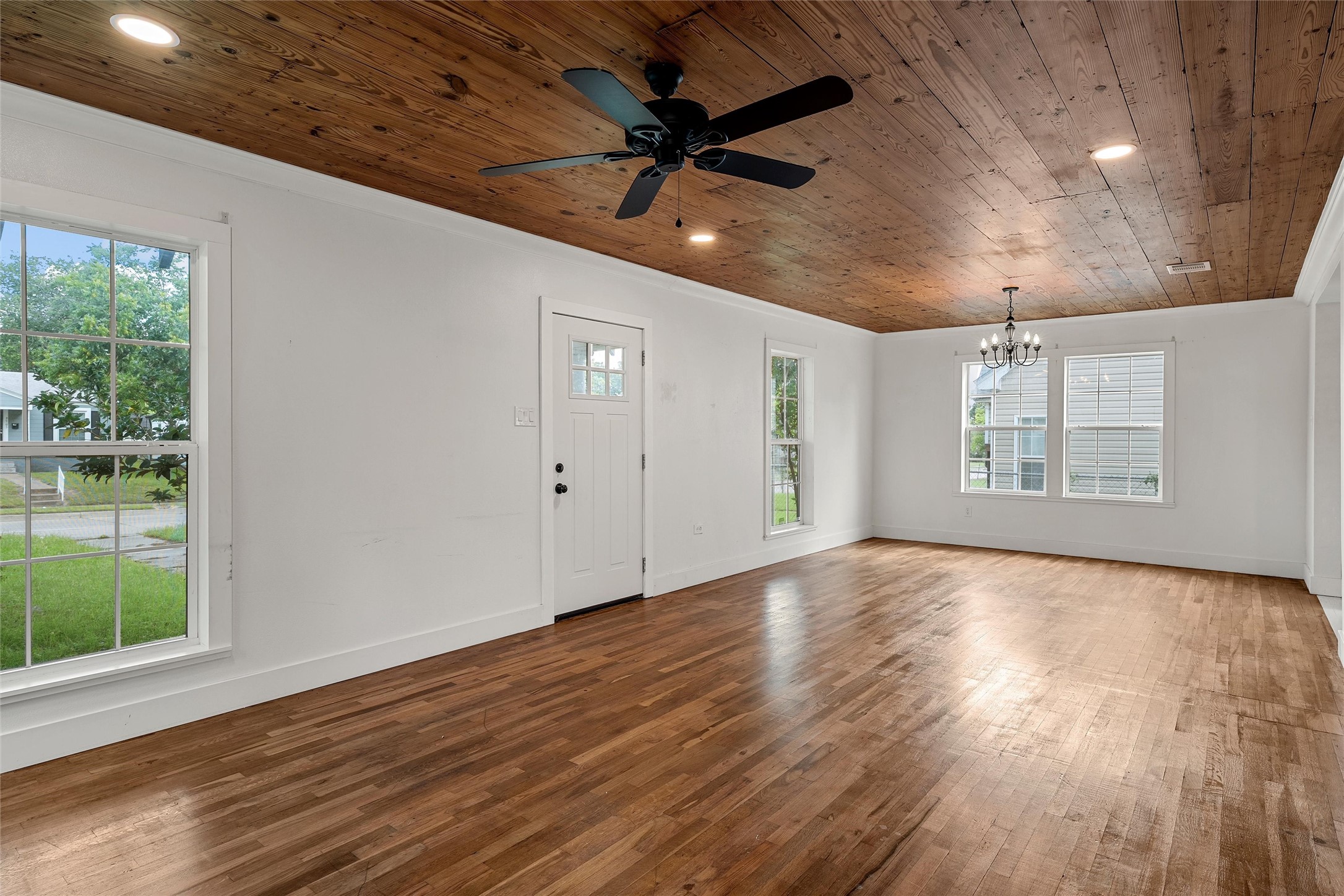 2704 Herring Avenue Waco TX 76708