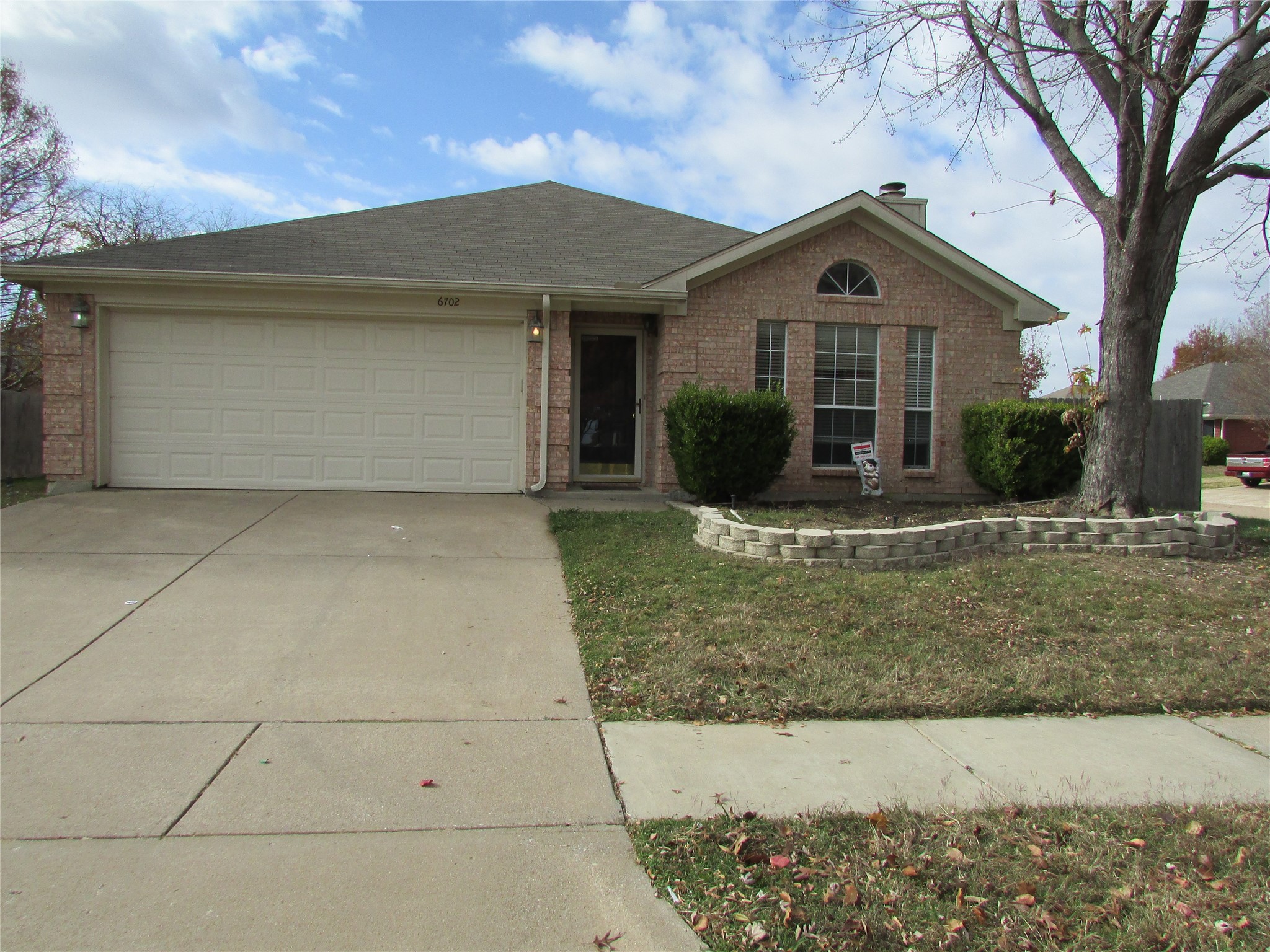 6702 Canyon Creek Drive Arlington TX 76001