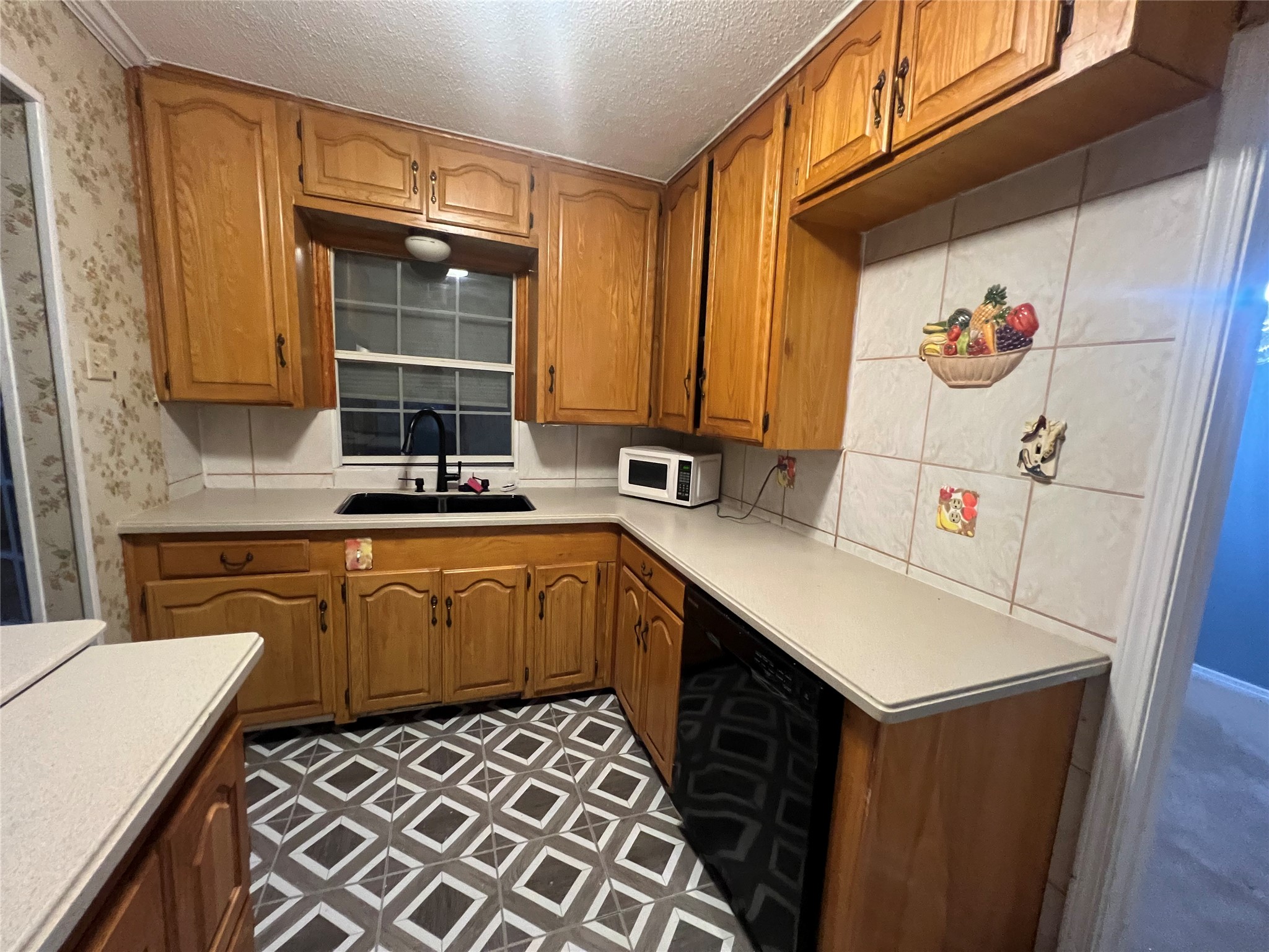 4233 Voncille Street Haltom City TX 76117