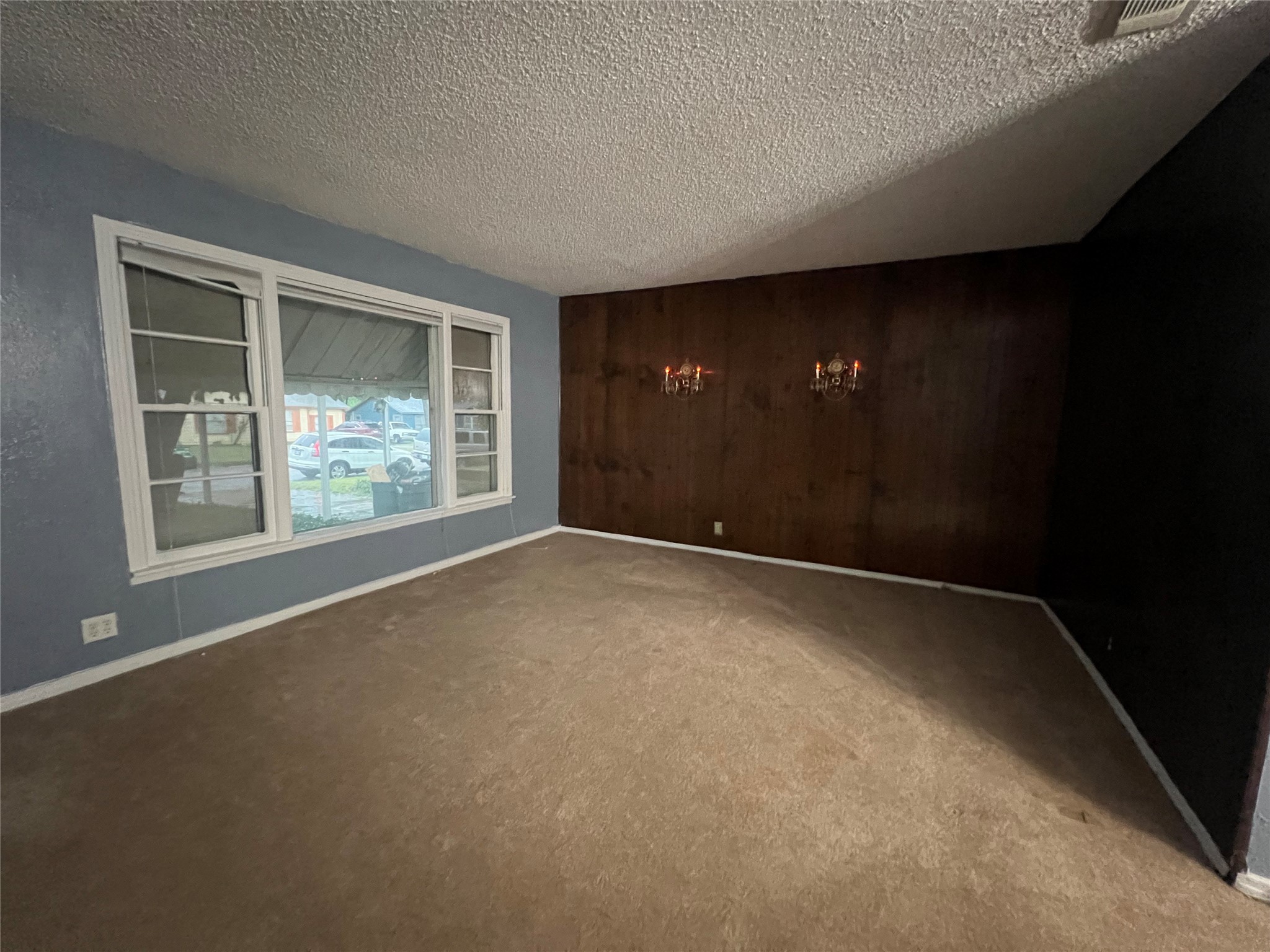 4233 Voncille Street Haltom City TX 76117
