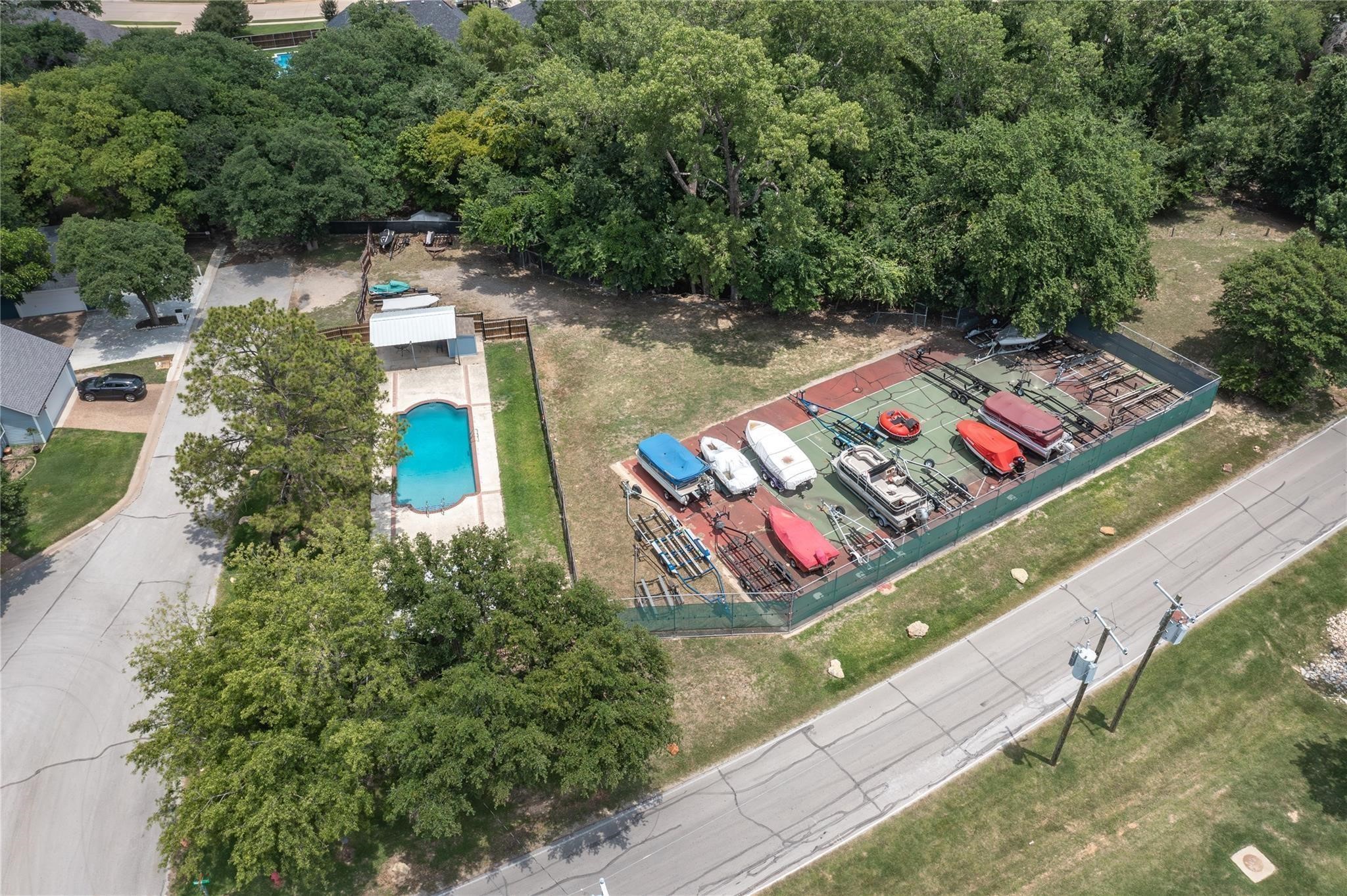 640 Harbor Drive Azle TX 76020