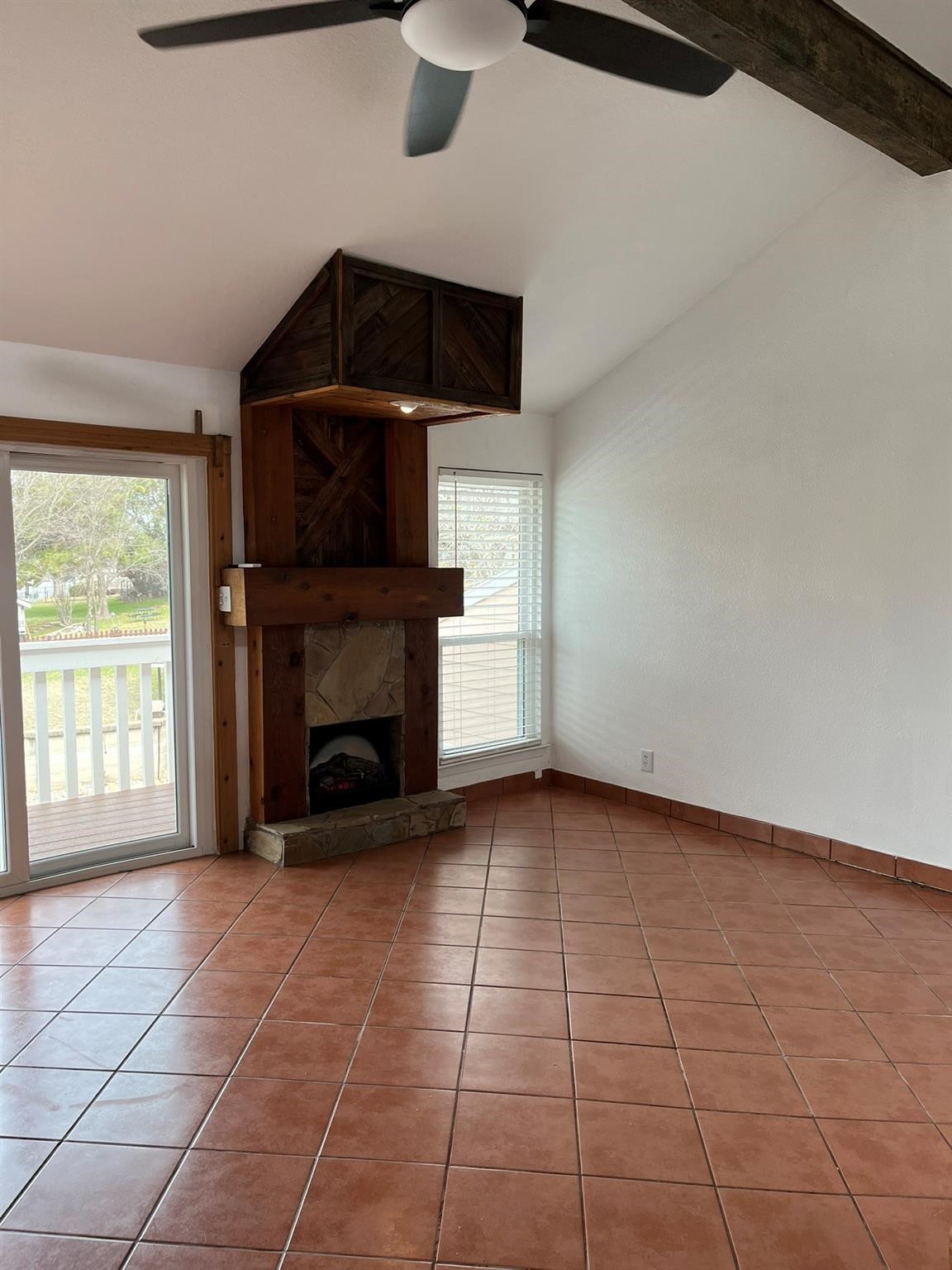 640 Harbor Drive Azle TX 76020