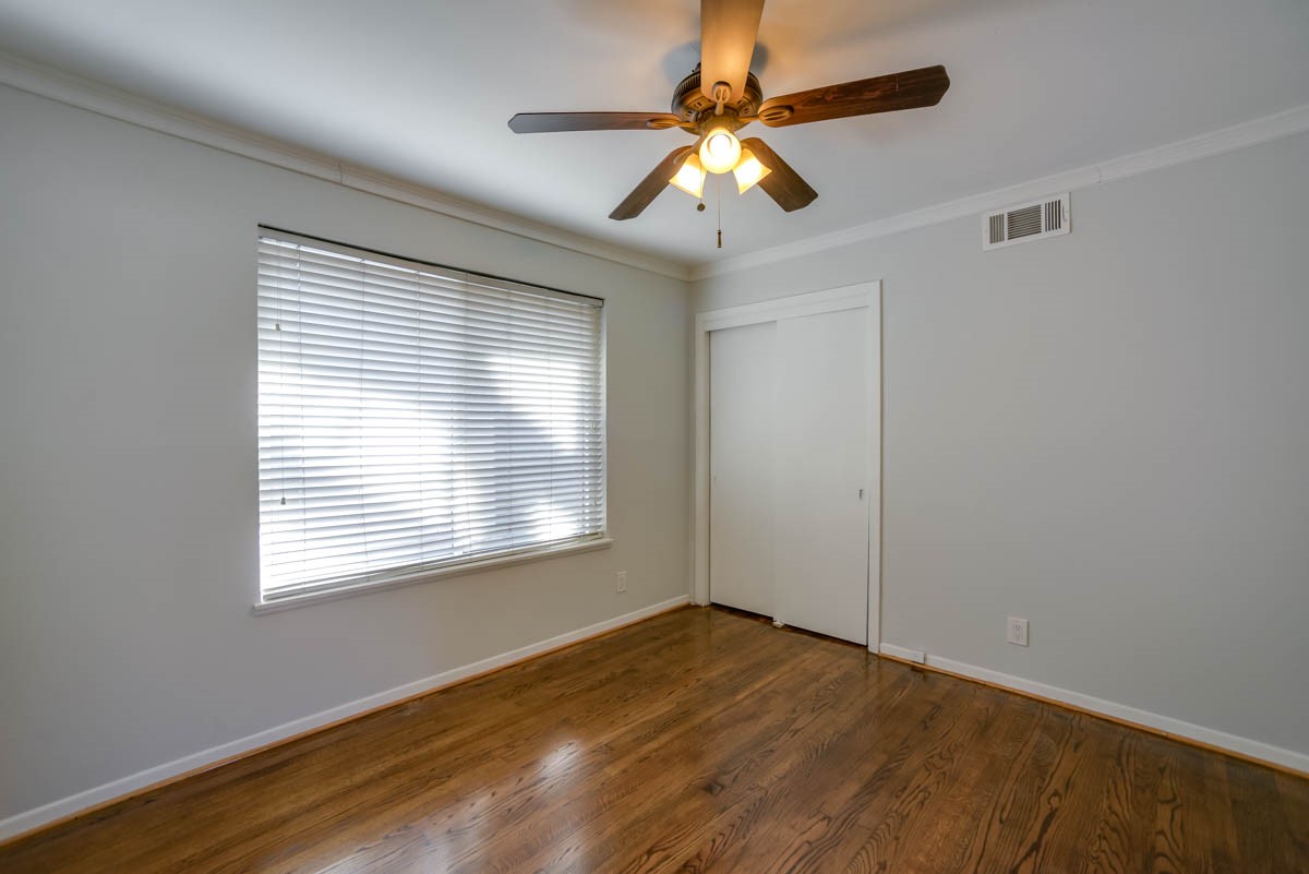 2140 Springhill Drive Dallas TX 75228