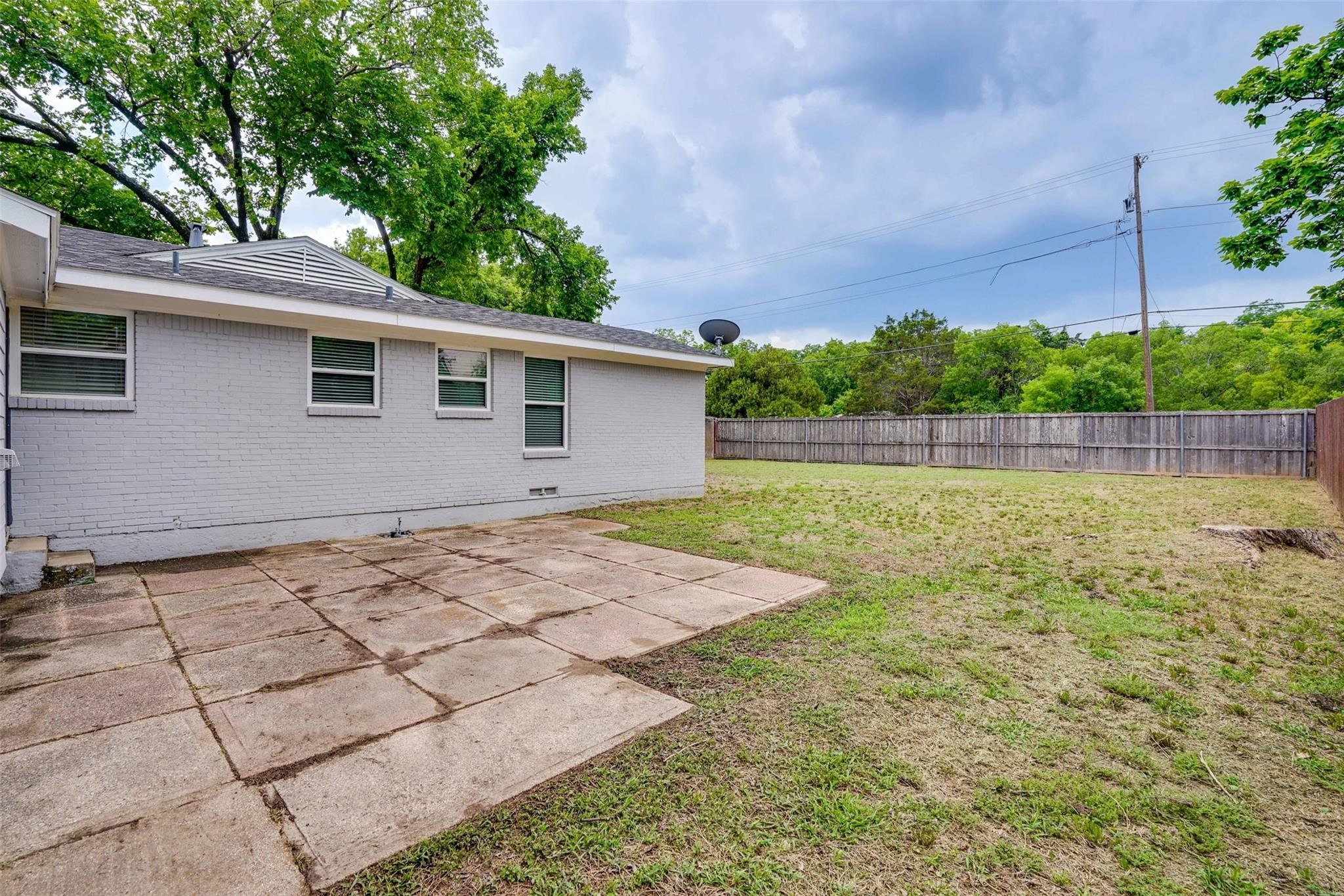 2140 Springhill Drive Dallas TX 75228