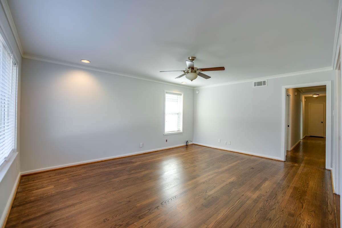 2140 Springhill Drive Dallas TX 75228