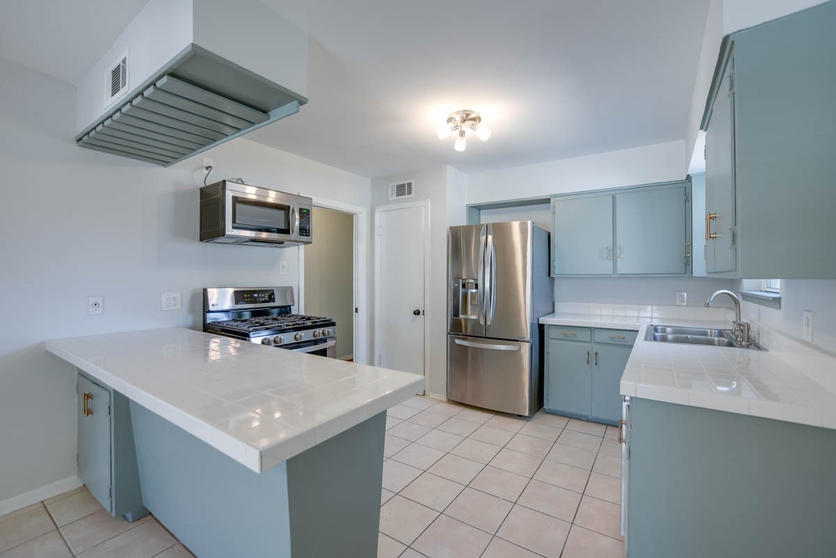 2140 Springhill Drive Dallas TX 75228