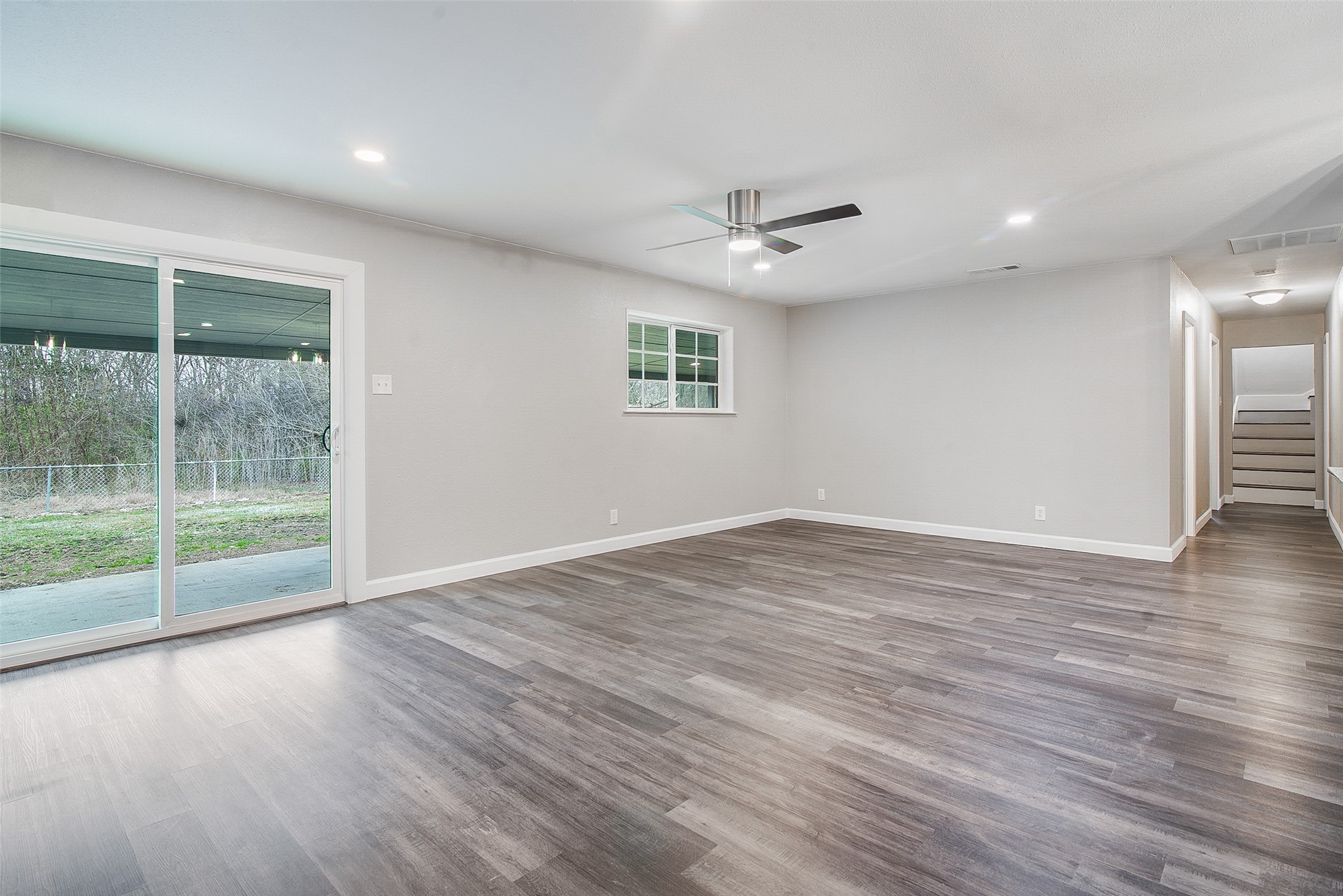 813 S Valentine Drive Sherman TX 75090