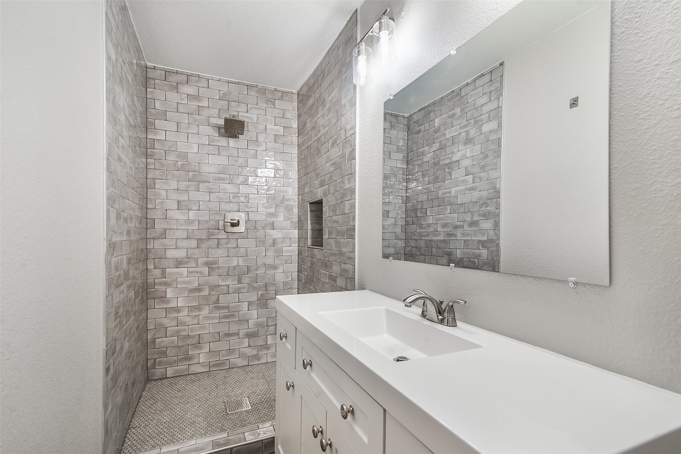 813 S Valentine Drive Sherman TX 75090