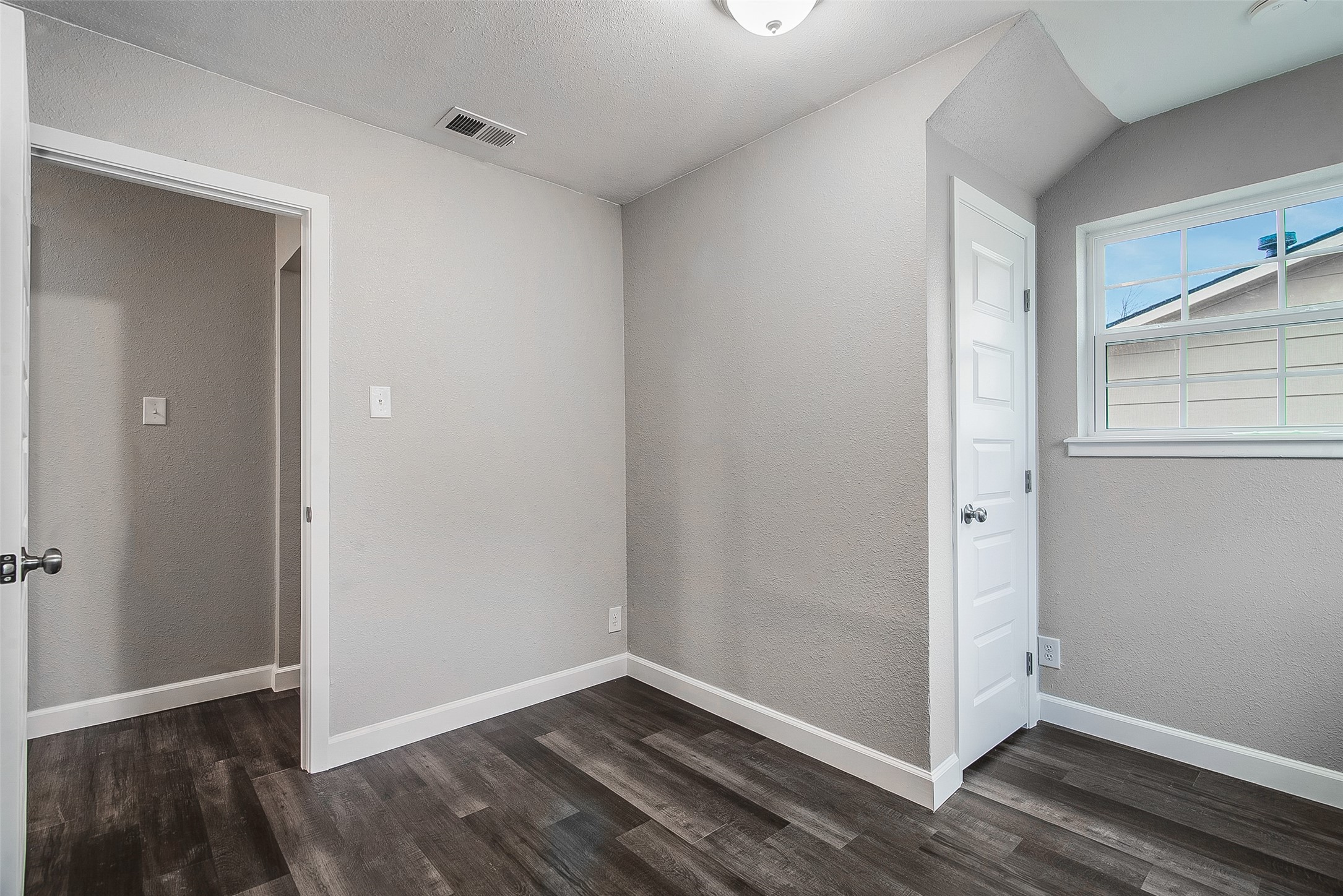 813 S Valentine Drive Sherman TX 75090