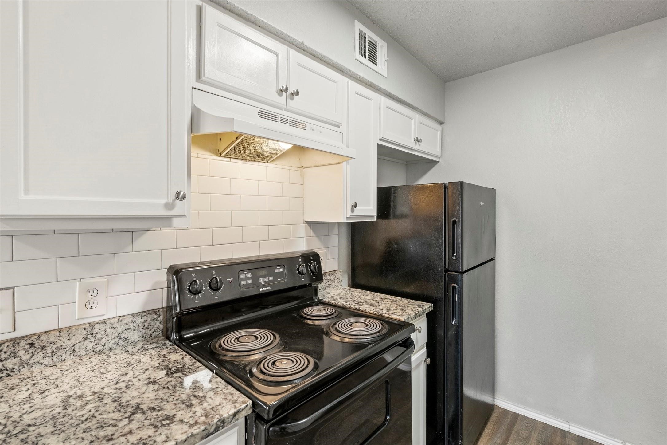 143 Allencrest Drive White Settlement TX 76108