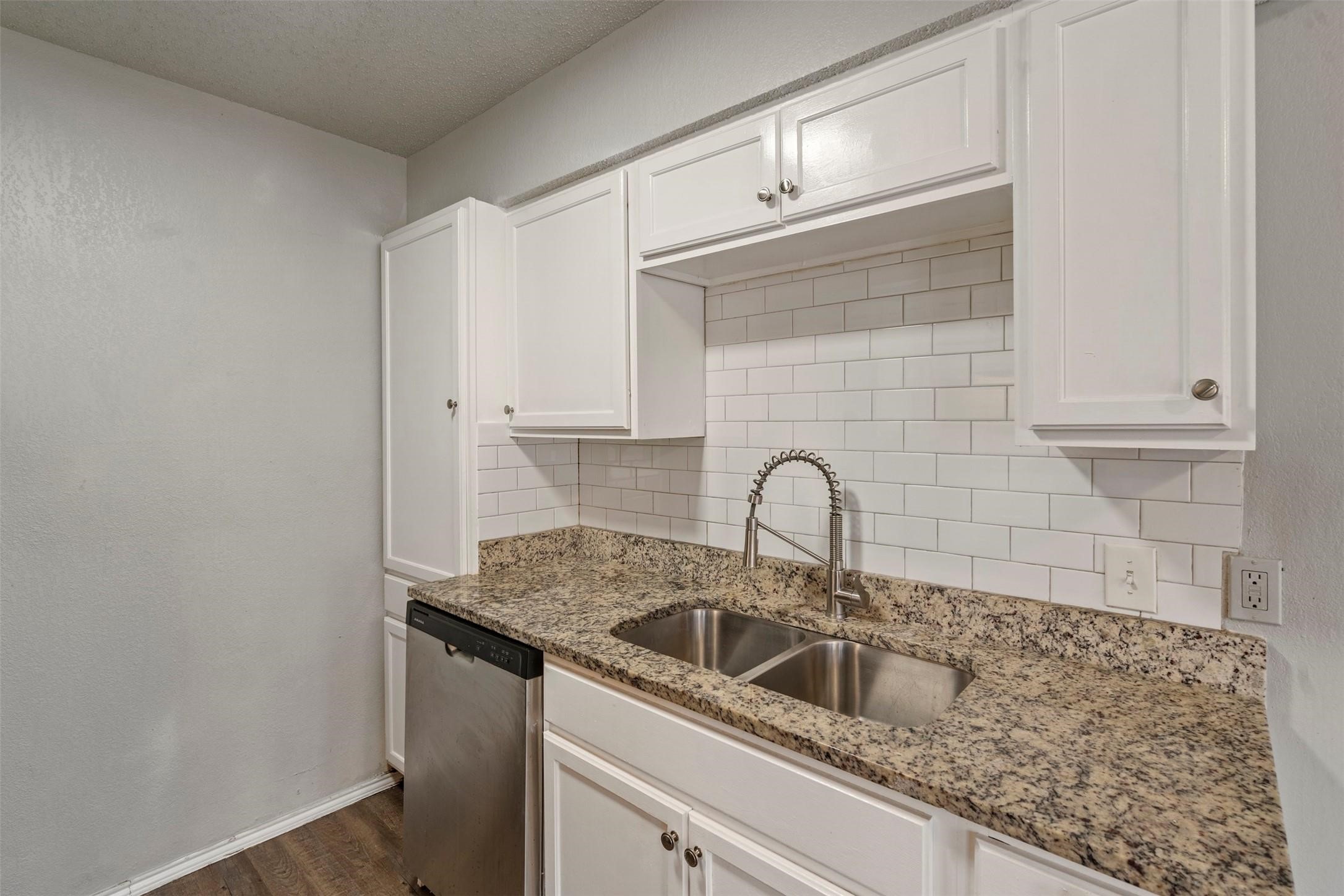 143 Allencrest Drive White Settlement TX 76108