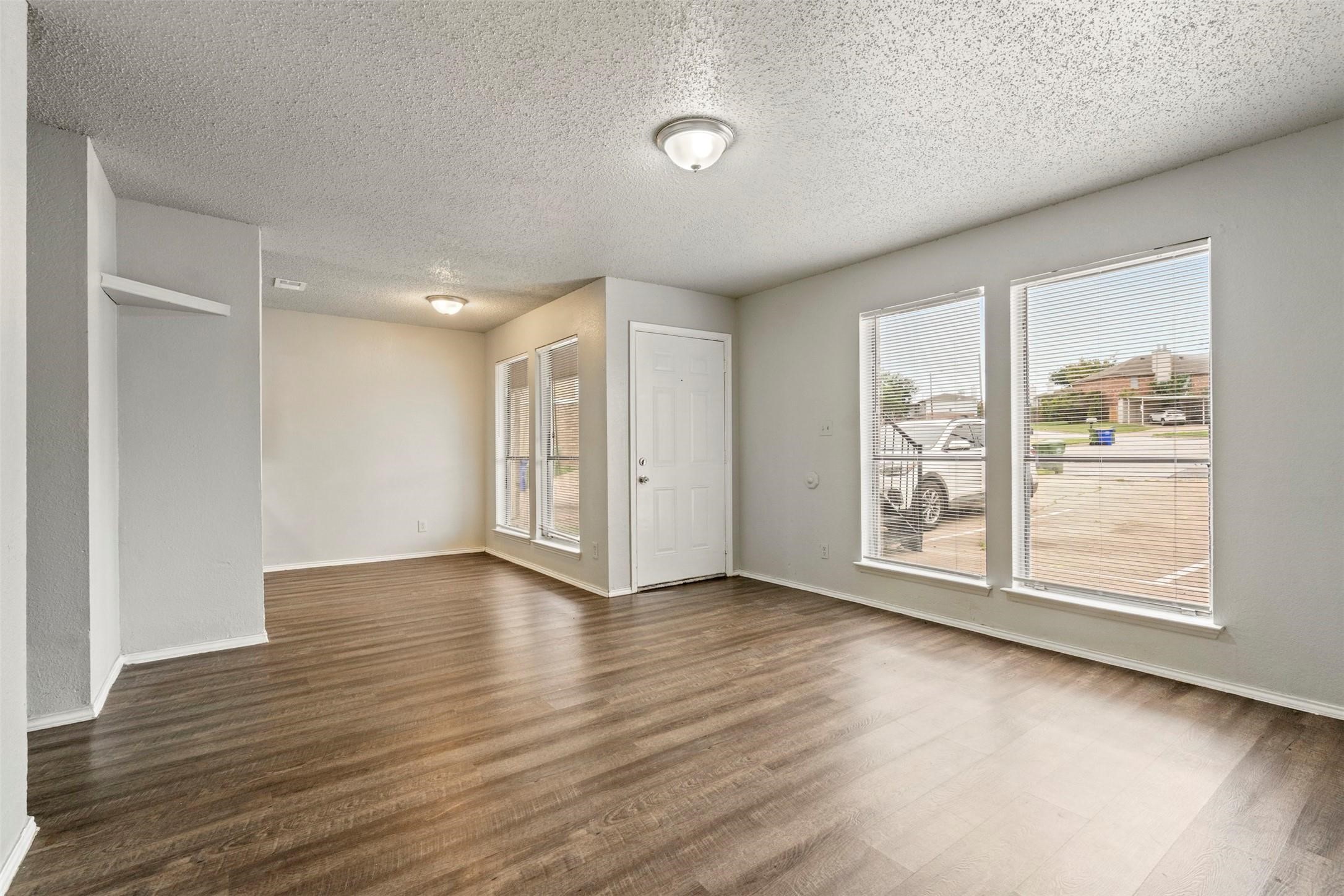 143 Allencrest Drive White Settlement TX 76108