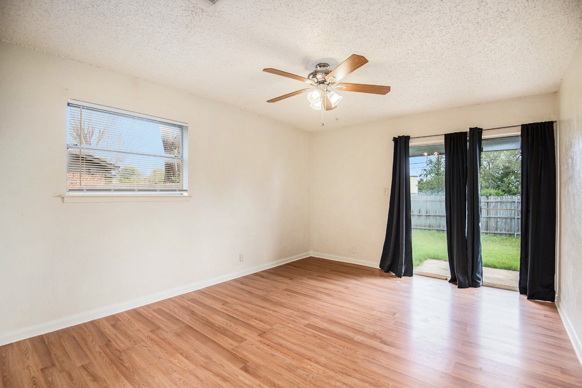 709 Pleasant Manor Burleson TX 76028