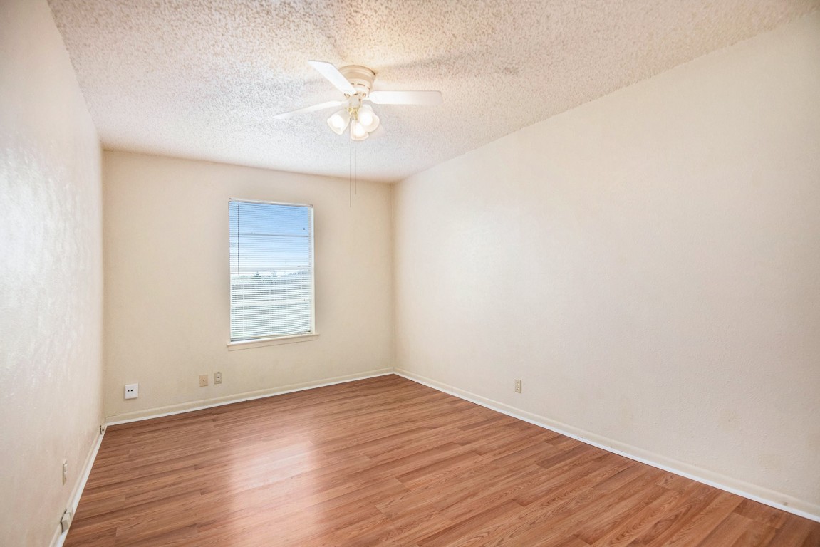 709 Pleasant Manor Burleson TX 76028
