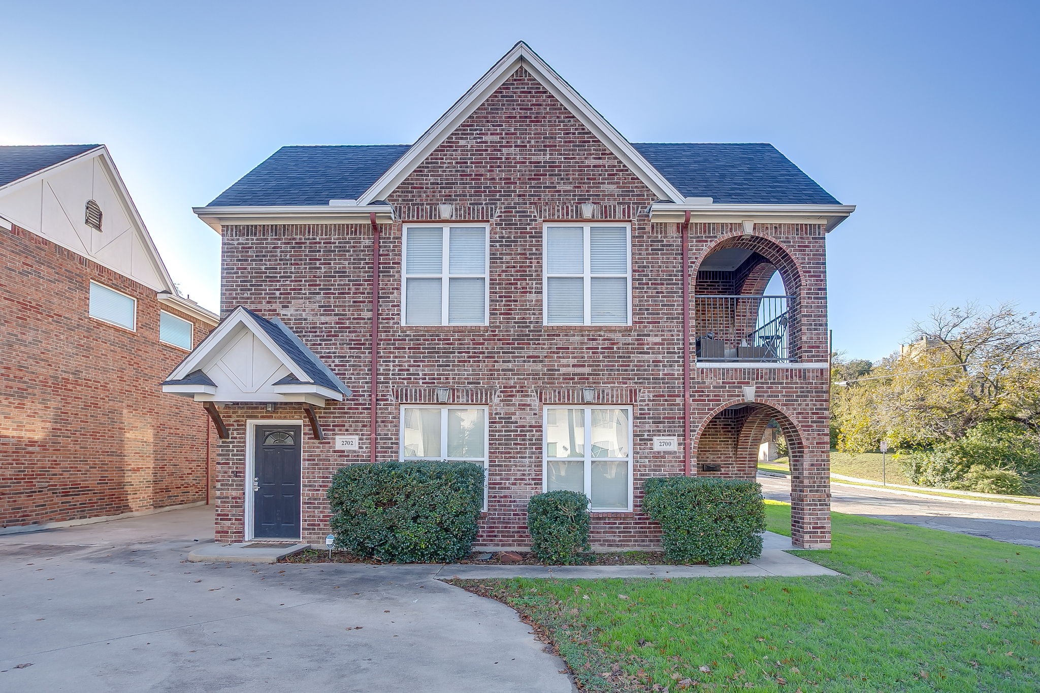 2700 Mccart Avenue Fort Worth TX 76110