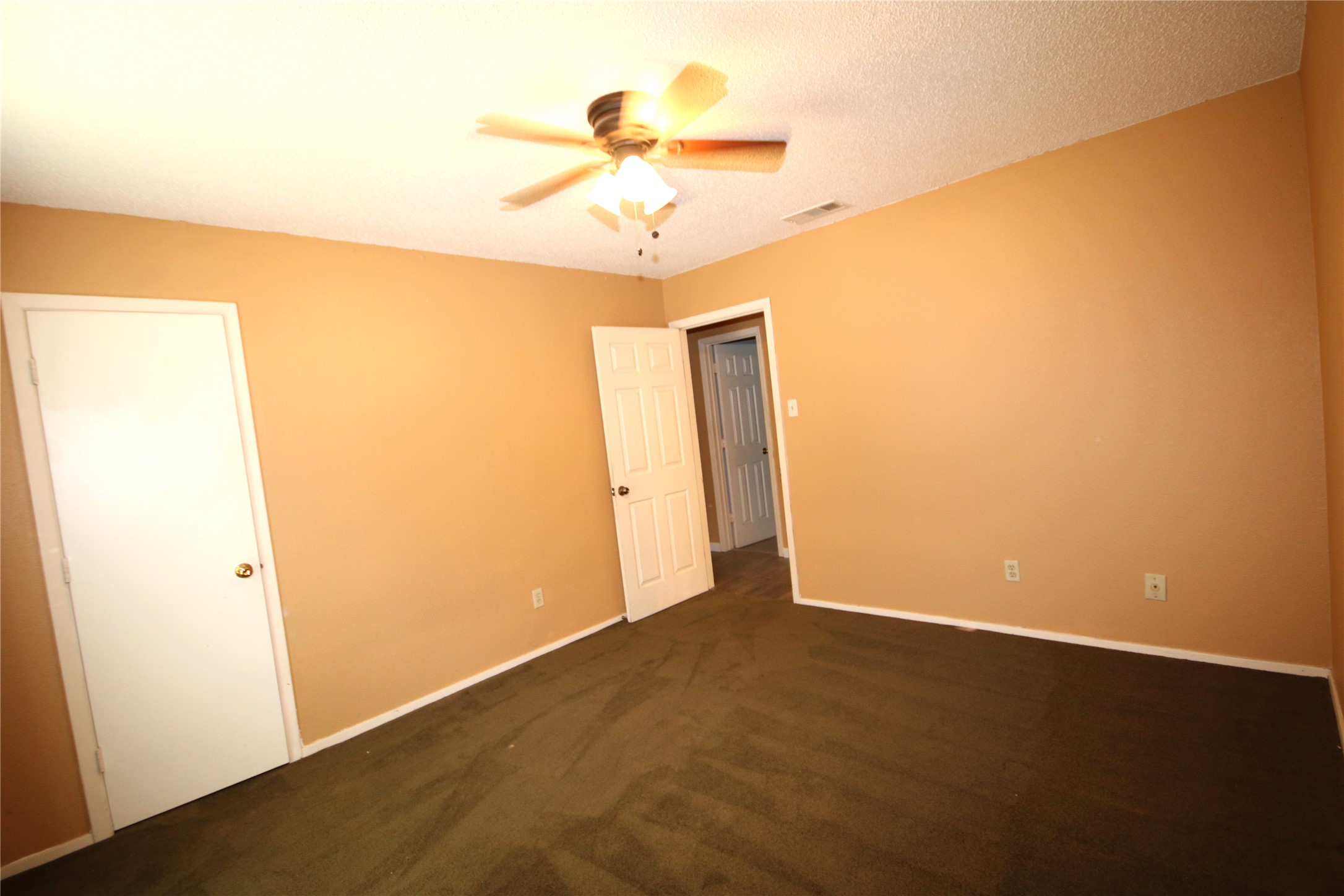 109 Australia Court Glenn Heights TX 75154