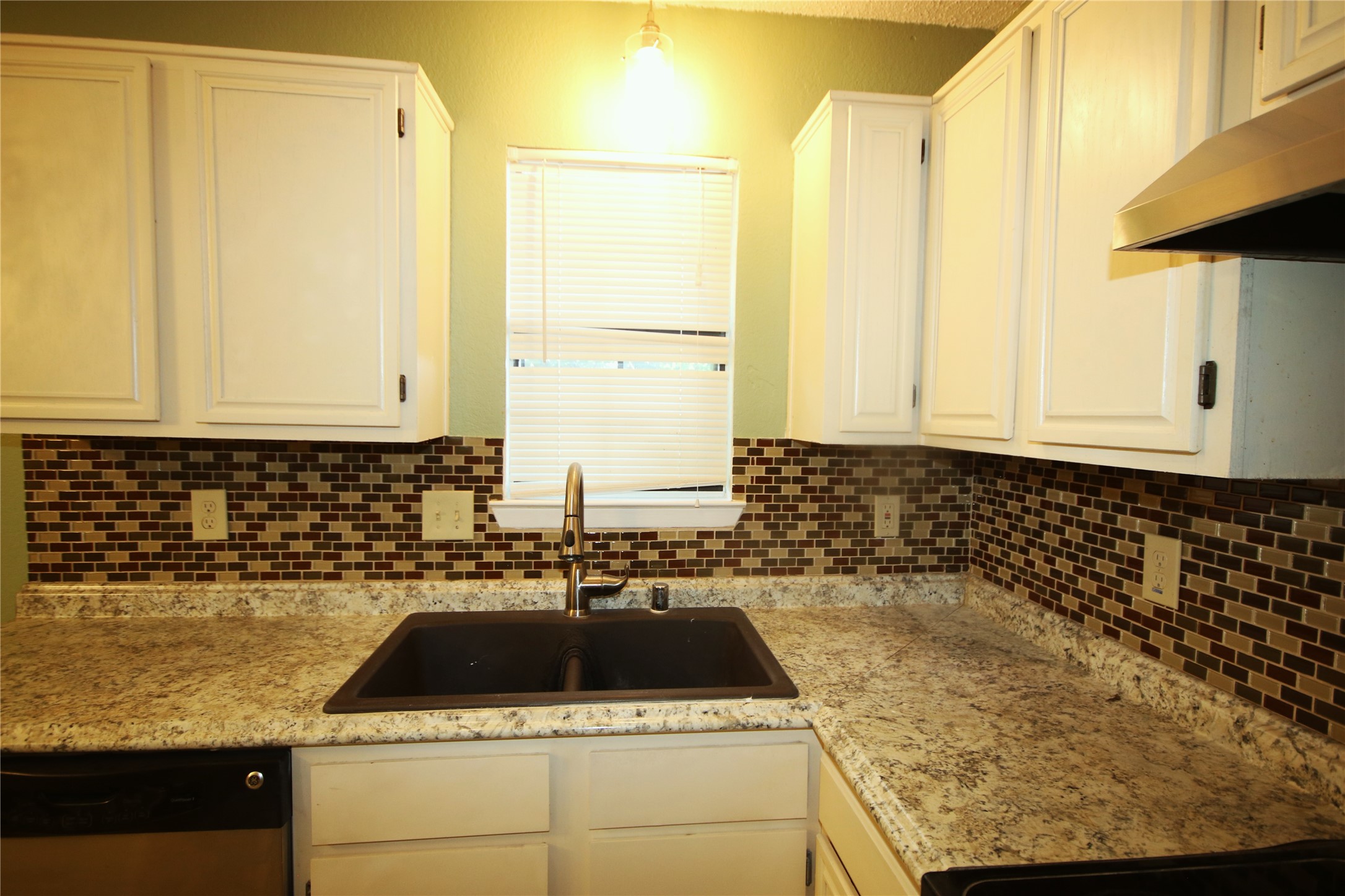 109 Australia Court Glenn Heights TX 75154