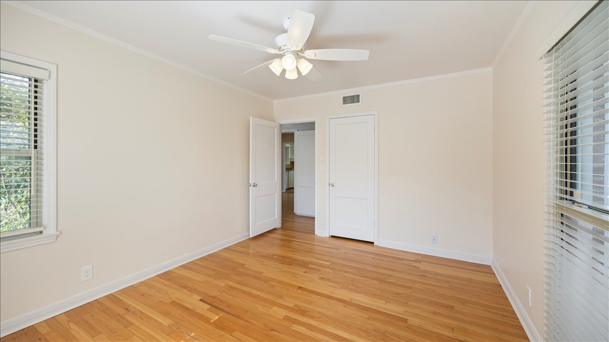 6321 Calmont Avenue Fort Worth TX 76116