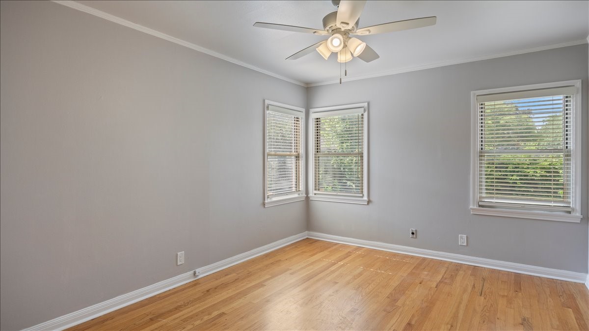 6321 Calmont Avenue Fort Worth TX 76116