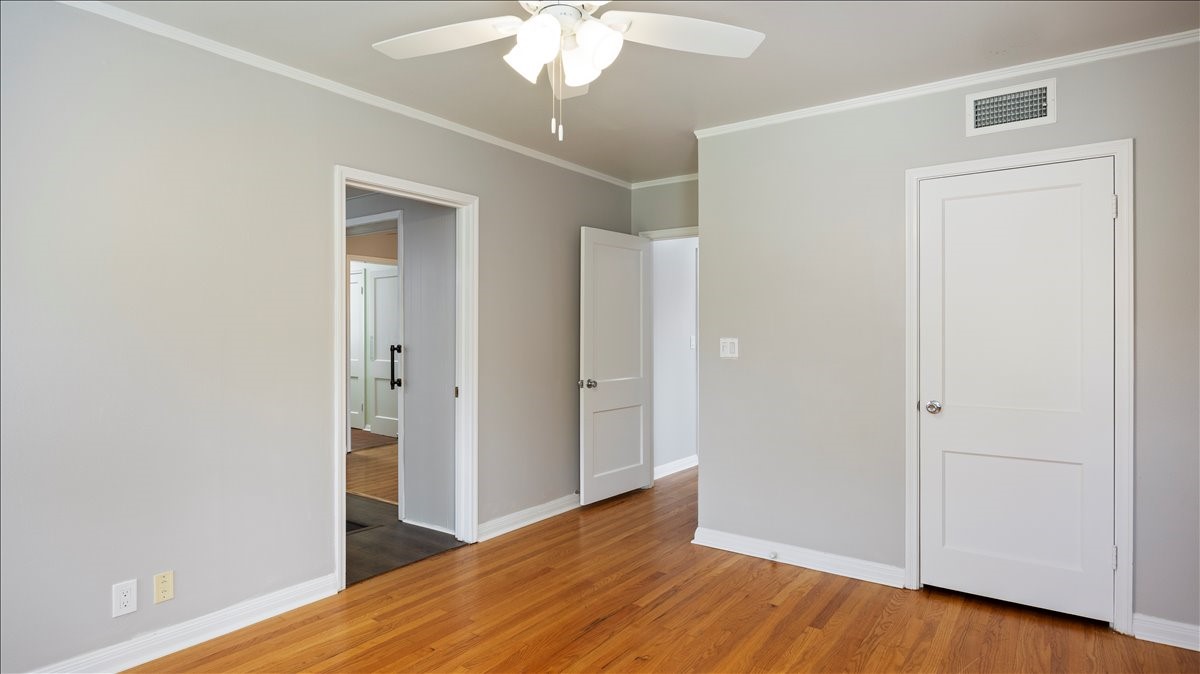 6321 Calmont Avenue Fort Worth TX 76116