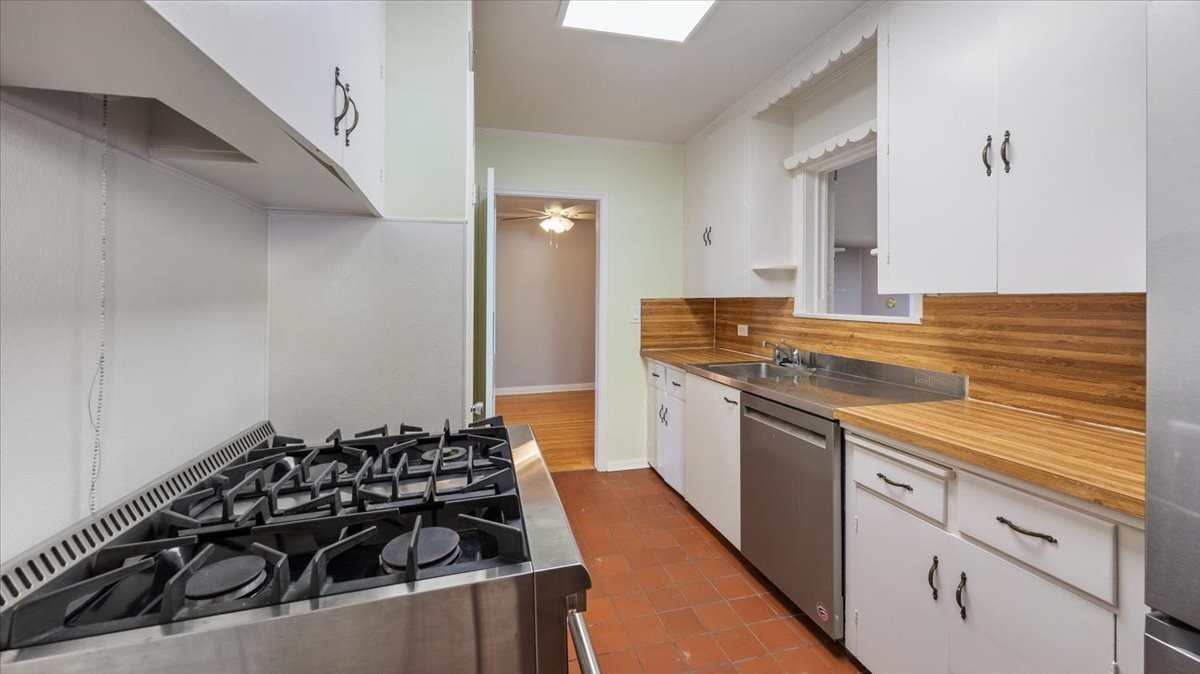 6321 Calmont Avenue Fort Worth TX 76116