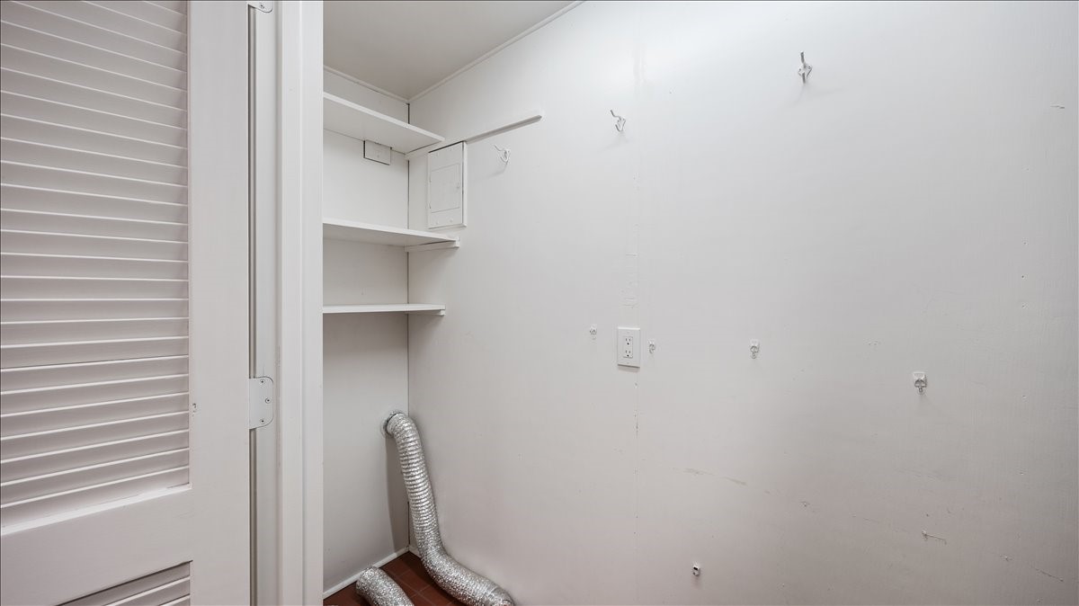 6321 Calmont Avenue Fort Worth TX 76116