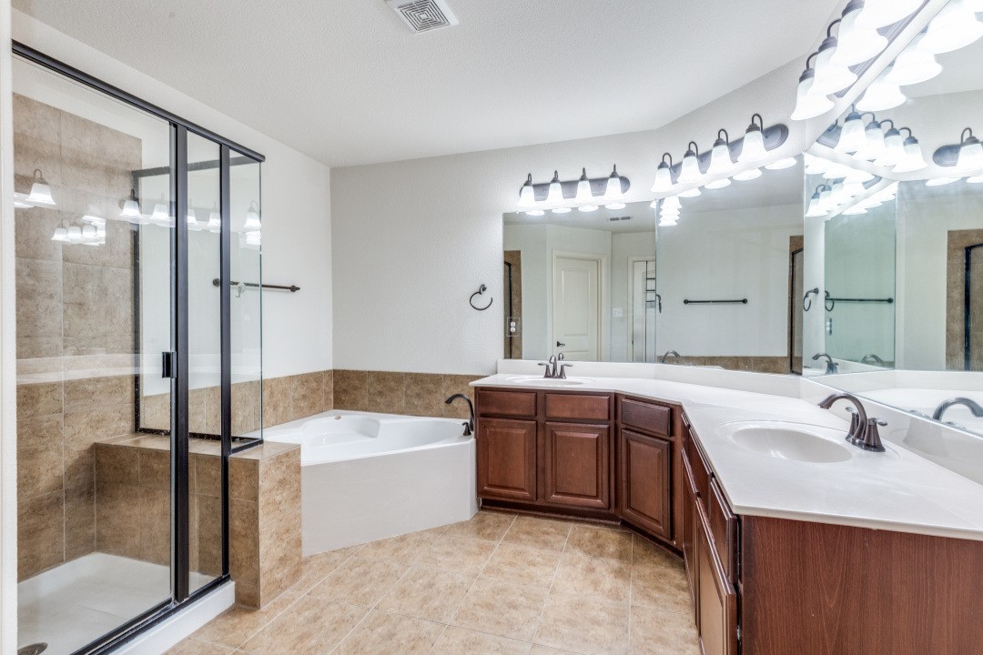 3000 Peyton Brook Drive Fort Worth TX 76137