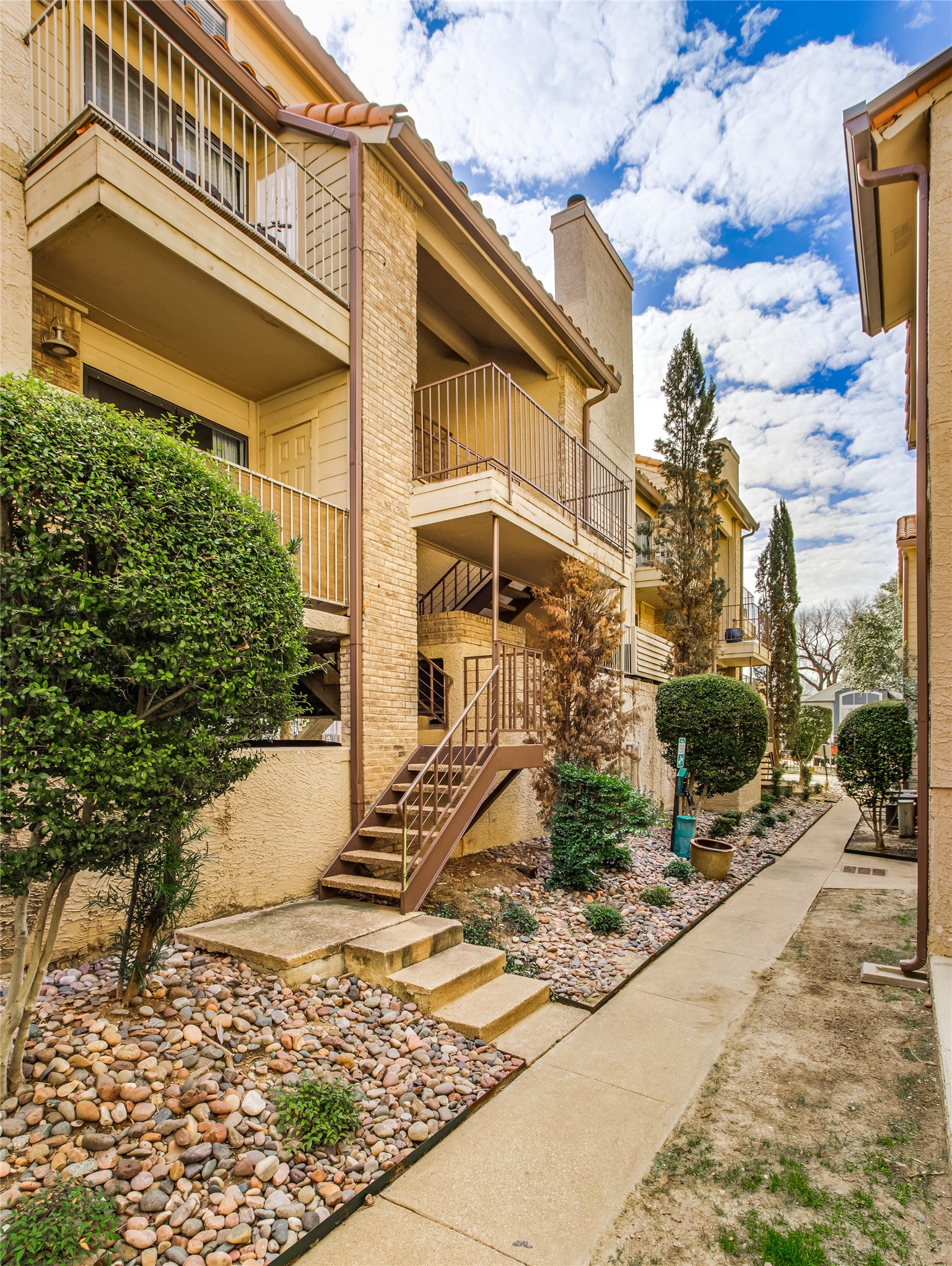 4777 Cedar Springs Road Dallas TX 75219