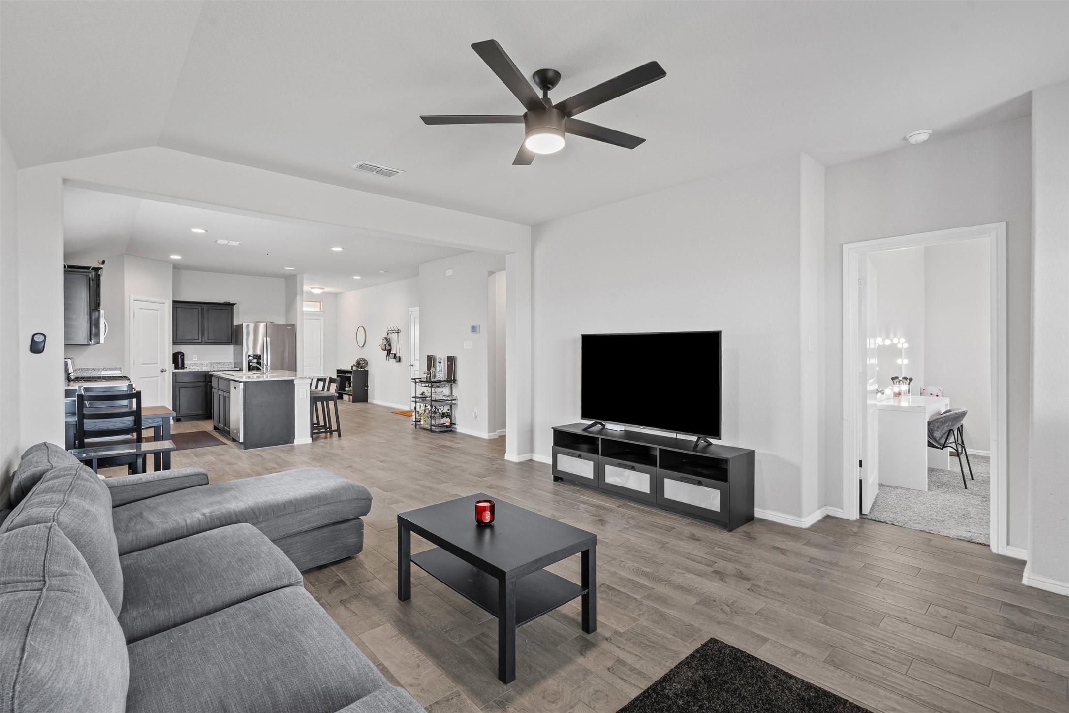2233 Blythwood Trail Fort Worth TX 76108