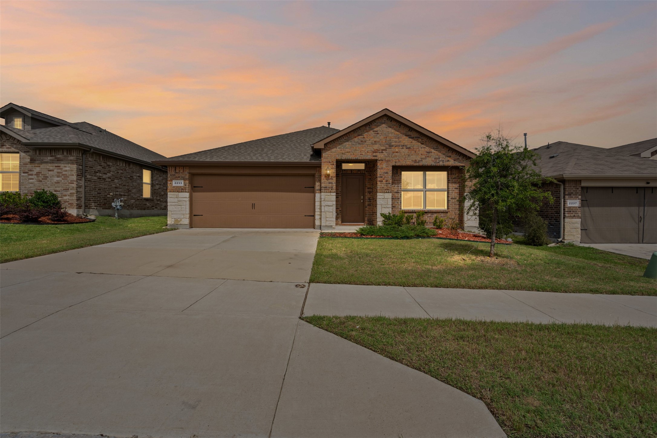 2233 Blythwood Trail Fort Worth TX 76108