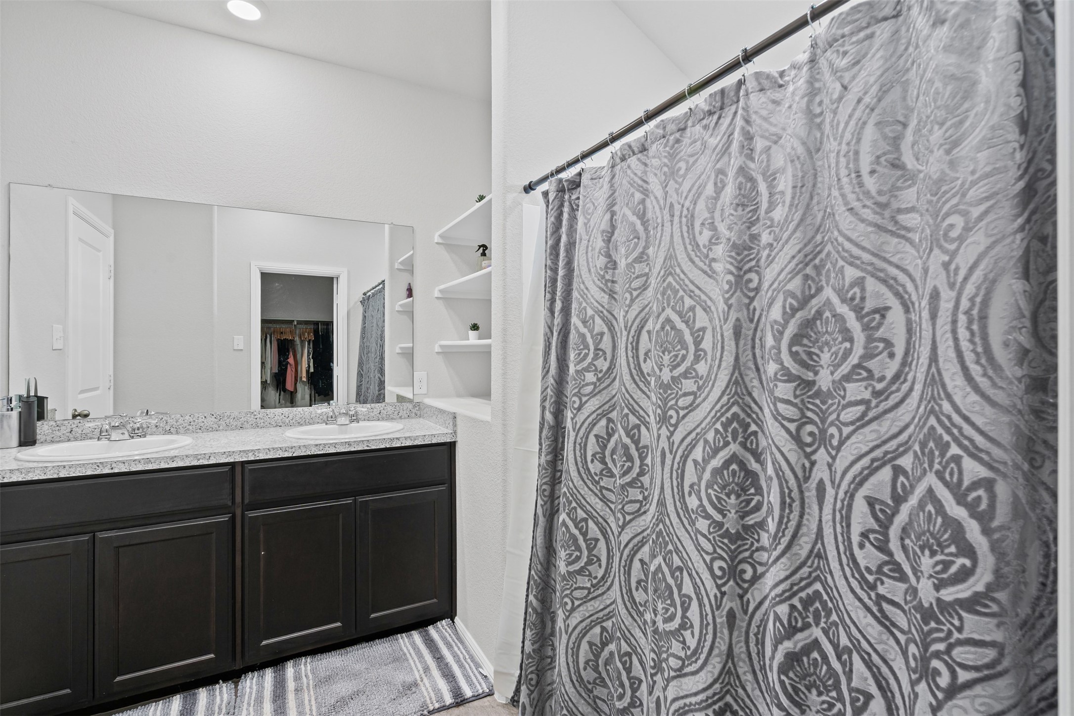 2233 Blythwood Trail Fort Worth TX 76108