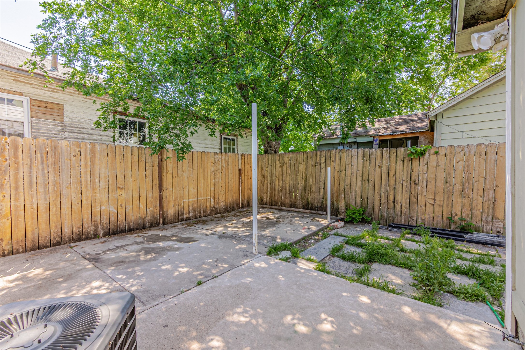 1520 Mcbroom Street Dallas TX 75212