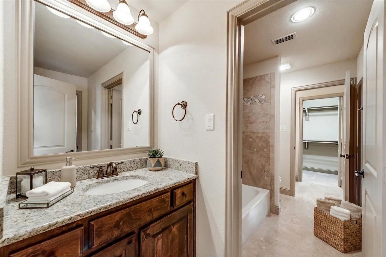 2329 Chadwick Lane Garland TX 75044