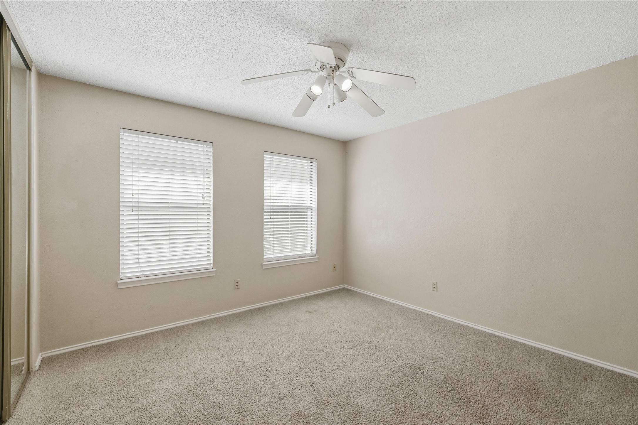 1371 S 11th Street Waco TX 76706