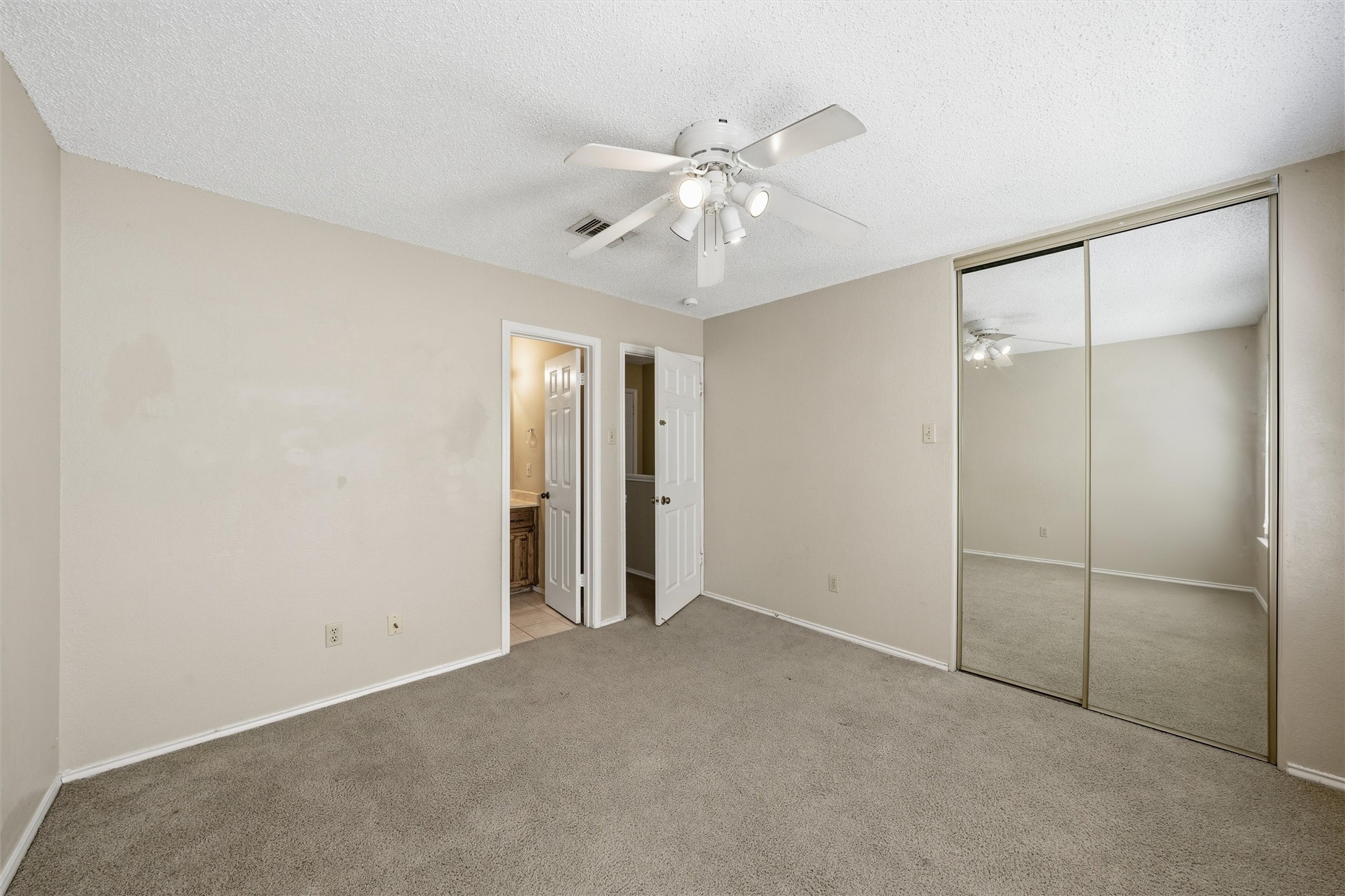 1371 S 11th Street Waco TX 76706