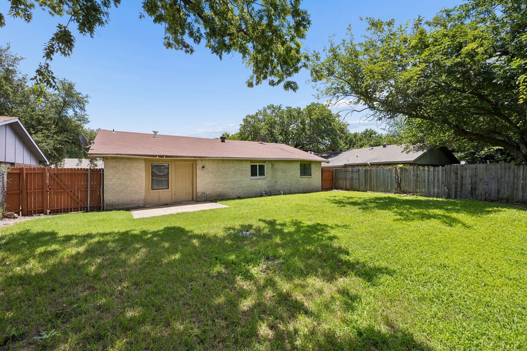 6221 Pine Street Rowlett TX 75089