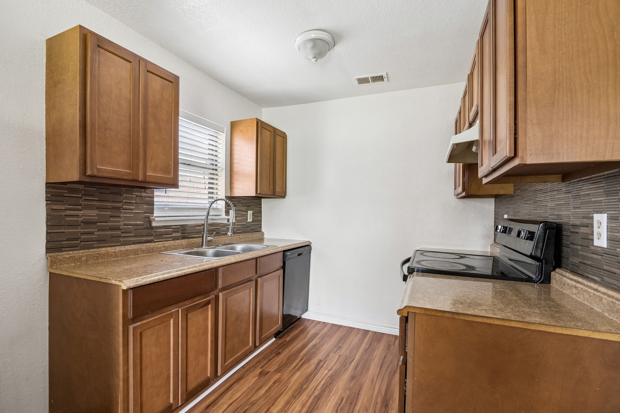 6221 Pine Street Rowlett TX 75089