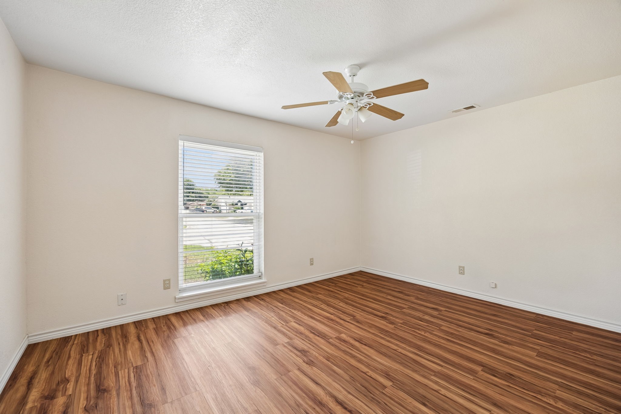 6221 Pine Street Rowlett TX 75089
