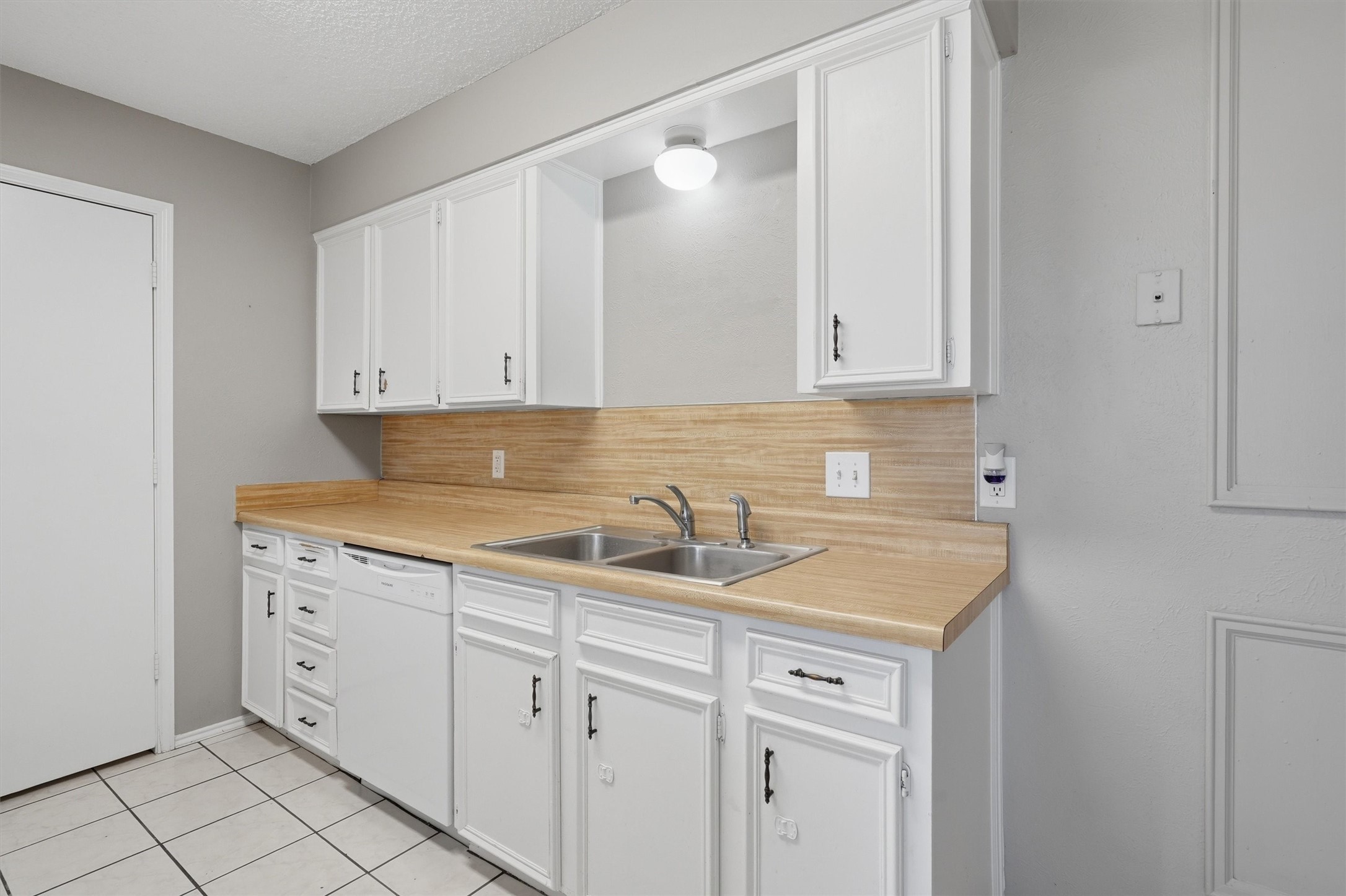 128 Meador Lane Burleson TX 76028