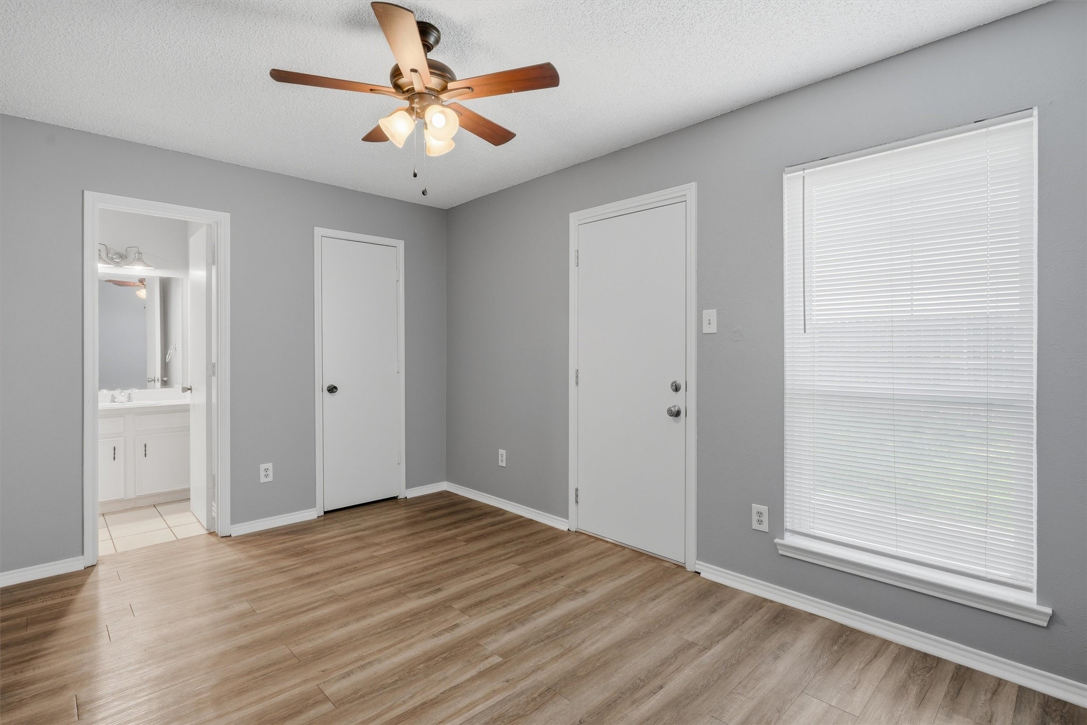 128 Meador Lane Burleson TX 76028