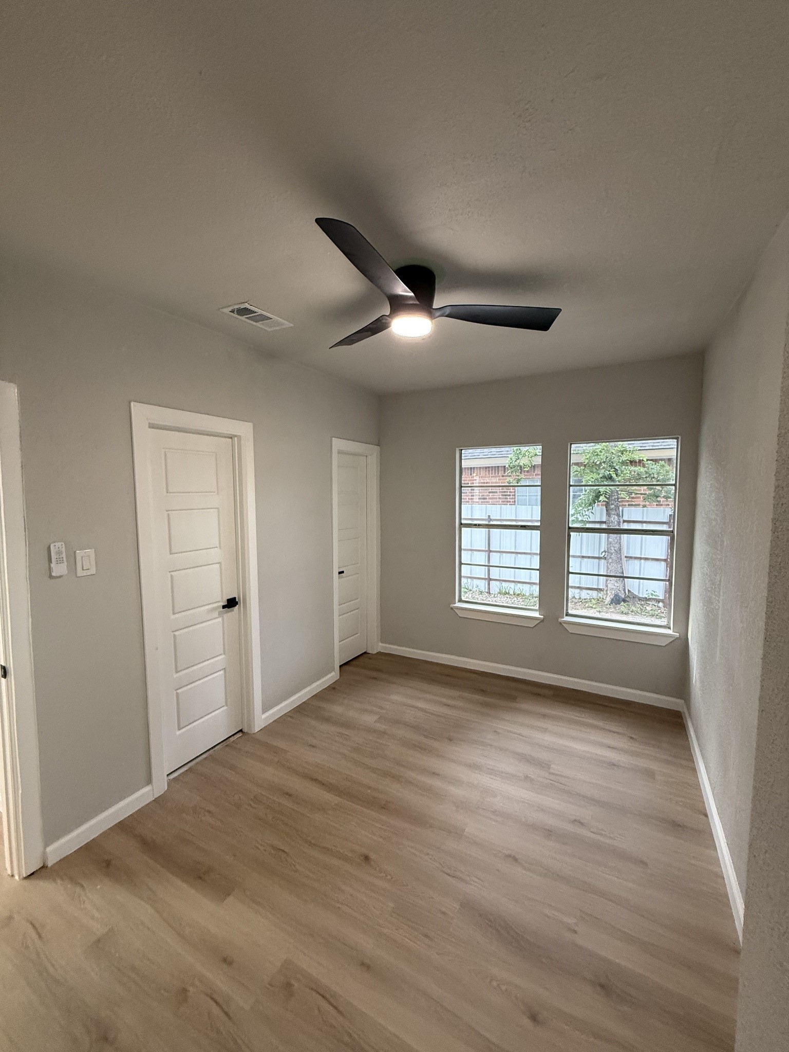 758 Bethpage Avenue Dallas TX 75217